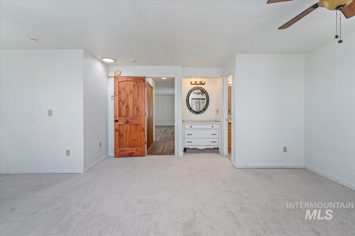 1212 E Ustick Rd, Caldwell, Idaho 83607, 6 Bedrooms, 3 Bathrooms, Residential For Sale, Price $514,900, 98945828