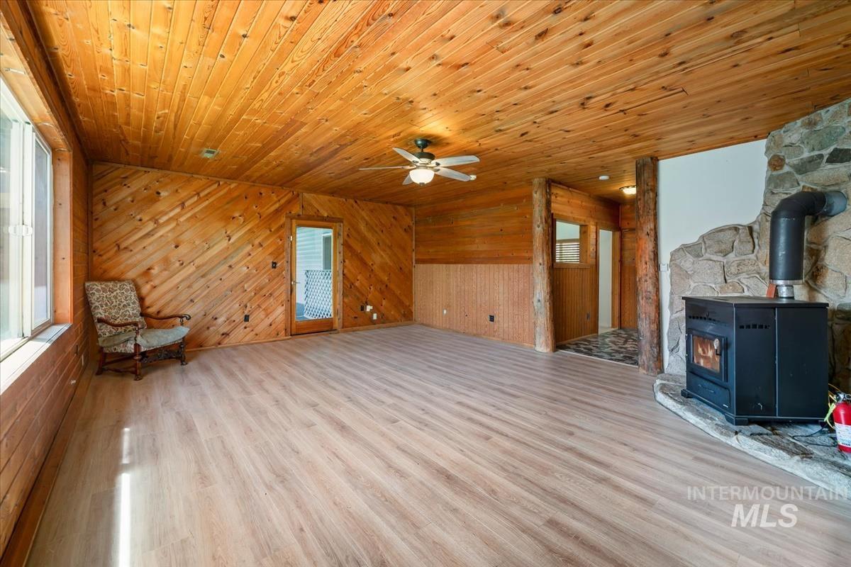 1212 E Ustick Rd, Caldwell, Idaho 83607, 6 Bedrooms, 3 Bathrooms, Residential For Sale, Price $514,900, 98945828