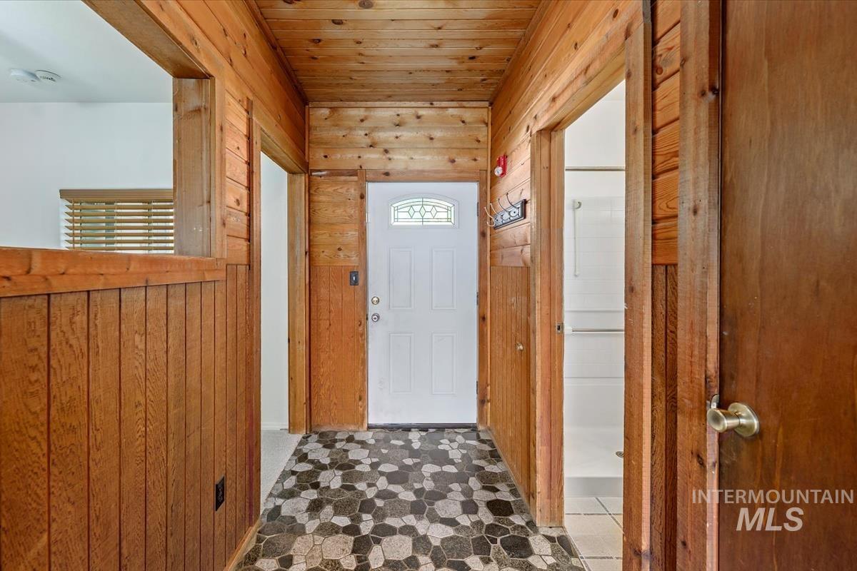 1212 E Ustick Rd, Caldwell, Idaho 83607, 6 Bedrooms, 3 Bathrooms, Residential For Sale, Price $514,900, 98945828