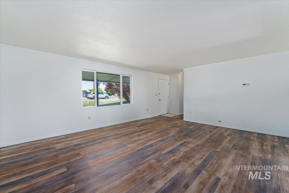1212 E Ustick Rd, Caldwell, Idaho 83607, 6 Bedrooms, 3 Bathrooms, Residential For Sale, Price $514,900, 98945828