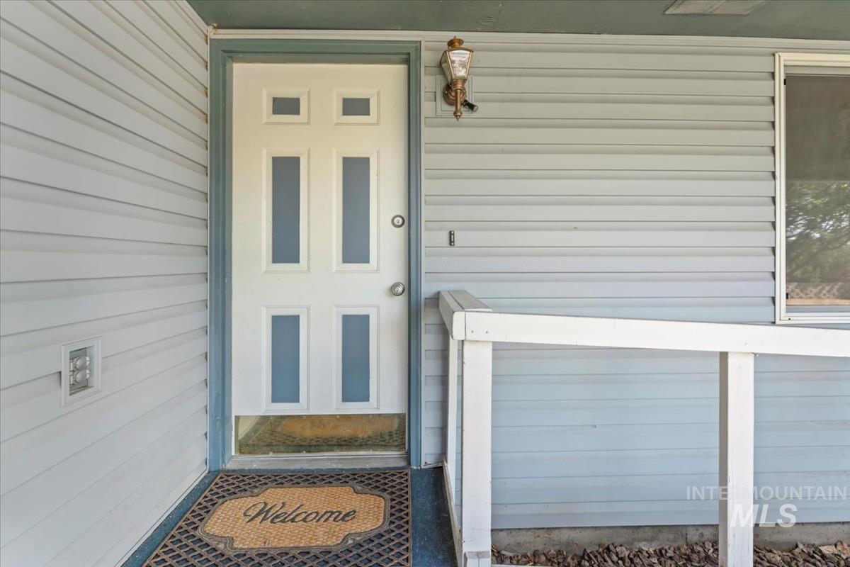 1212 E Ustick Rd, Caldwell, Idaho 83607, 6 Bedrooms, 3 Bathrooms, Residential For Sale, Price $514,900, 98945828