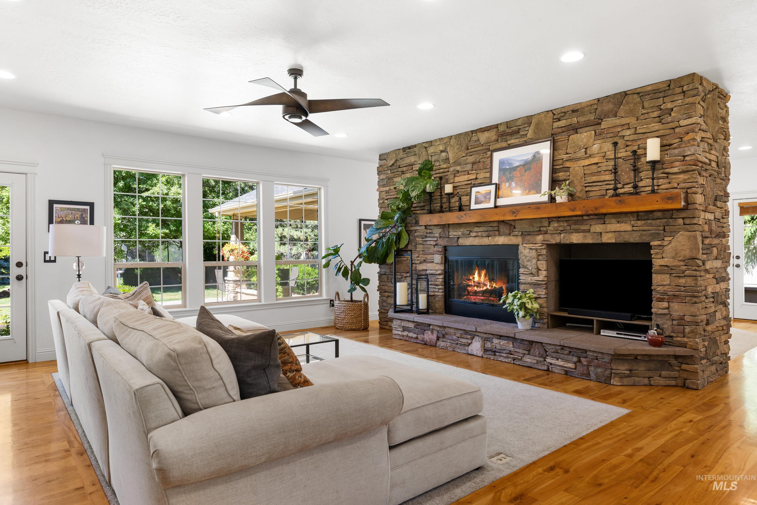 178 Cottonwood Ct, Eagle, Idaho 83616, 3 Bedrooms, 3.5 Bathrooms, Residential For Sale, Price $1,099,900, 98945829