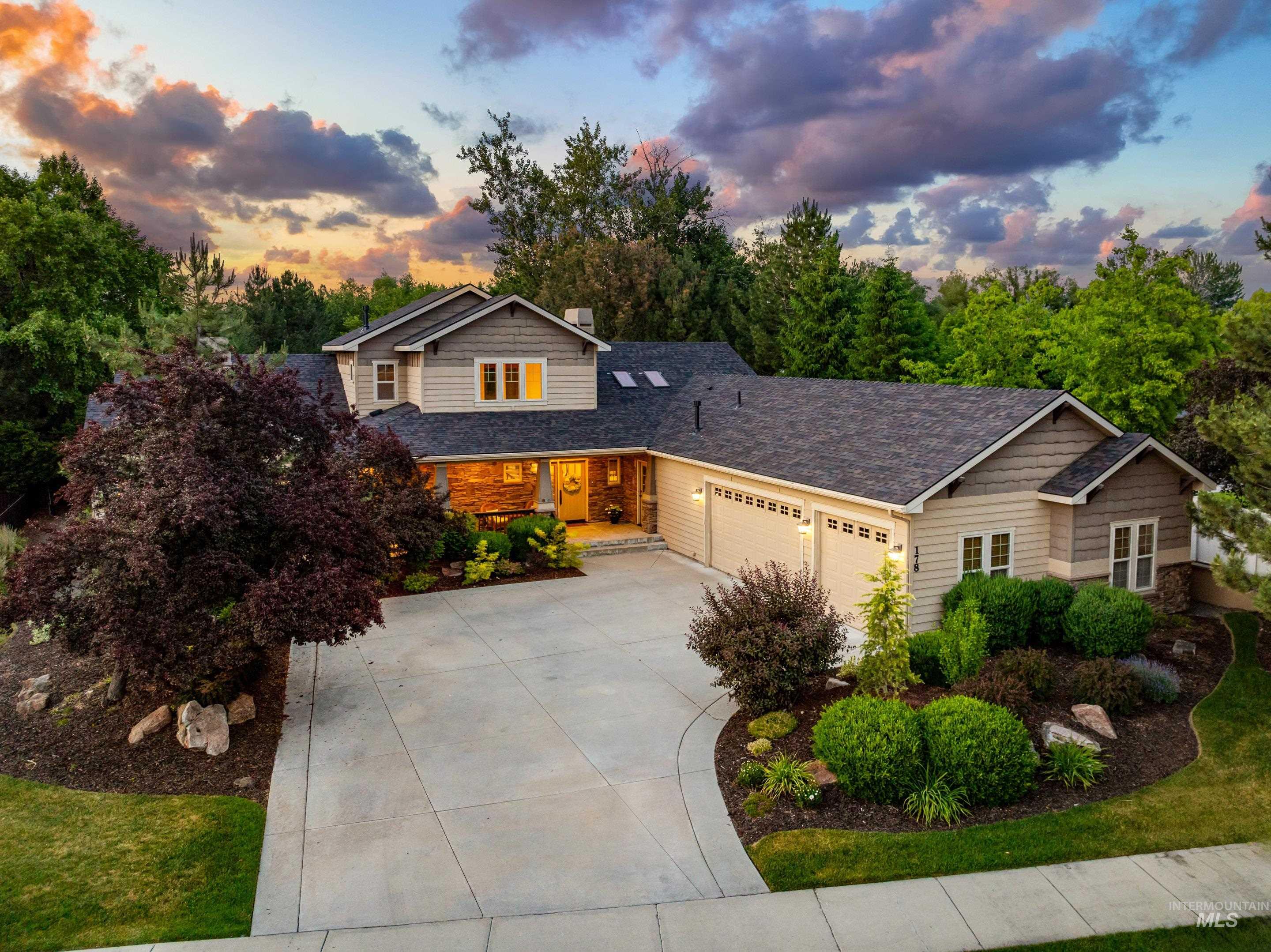178 Cottonwood Ct, Eagle, Idaho 83616, 3 Bedrooms, 3.5 Bathrooms, Residential For Sale, Price $1,099,900, 98945829