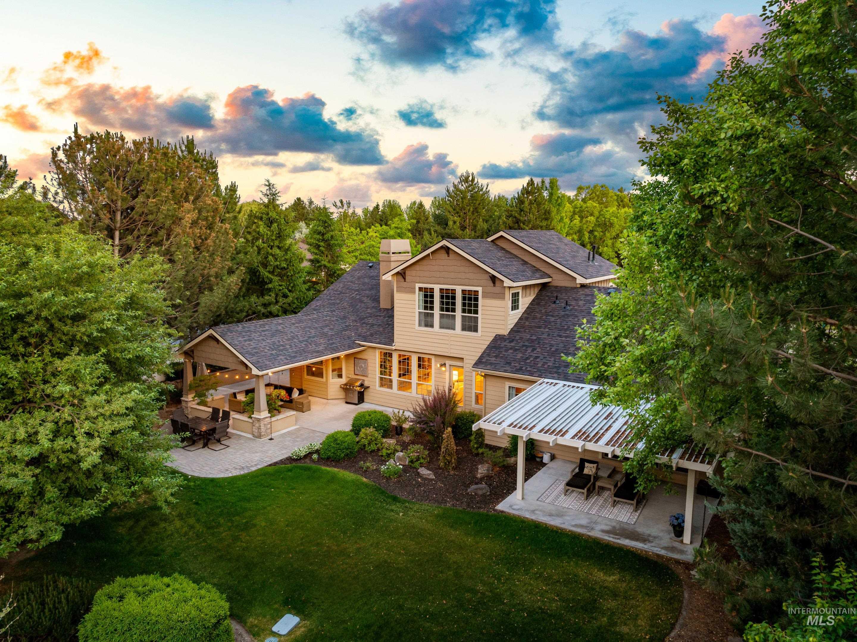 178 Cottonwood Ct, Eagle, Idaho 83616, 3 Bedrooms, 3.5 Bathrooms, Residential For Sale, Price $1,099,900, 98945829
