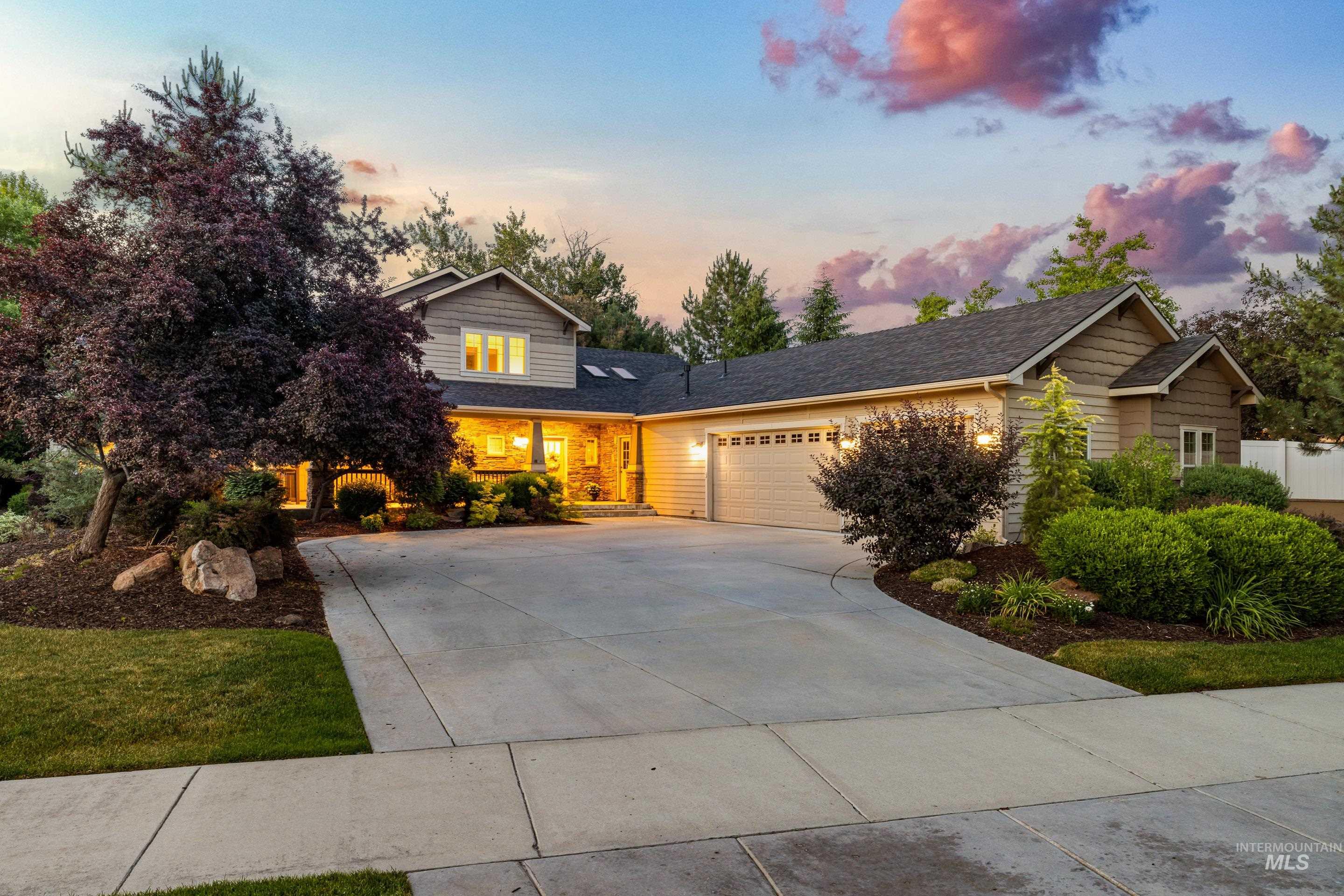 178 Cottonwood Ct, Eagle, Idaho 83616, 3 Bedrooms, 3.5 Bathrooms, Residential For Sale, Price $1,099,900, 98945829