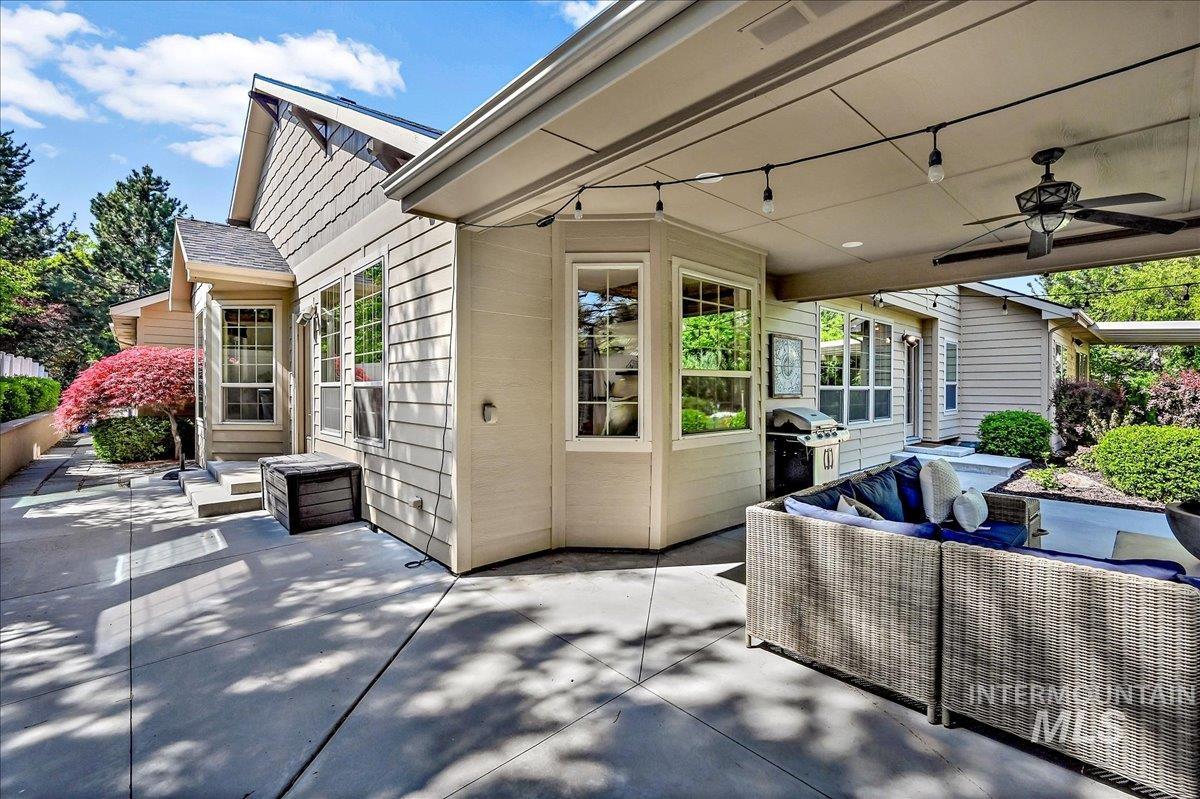 178 Cottonwood Ct, Eagle, Idaho 83616, 3 Bedrooms, 3.5 Bathrooms, Residential For Sale, Price $1,099,900, 98945829