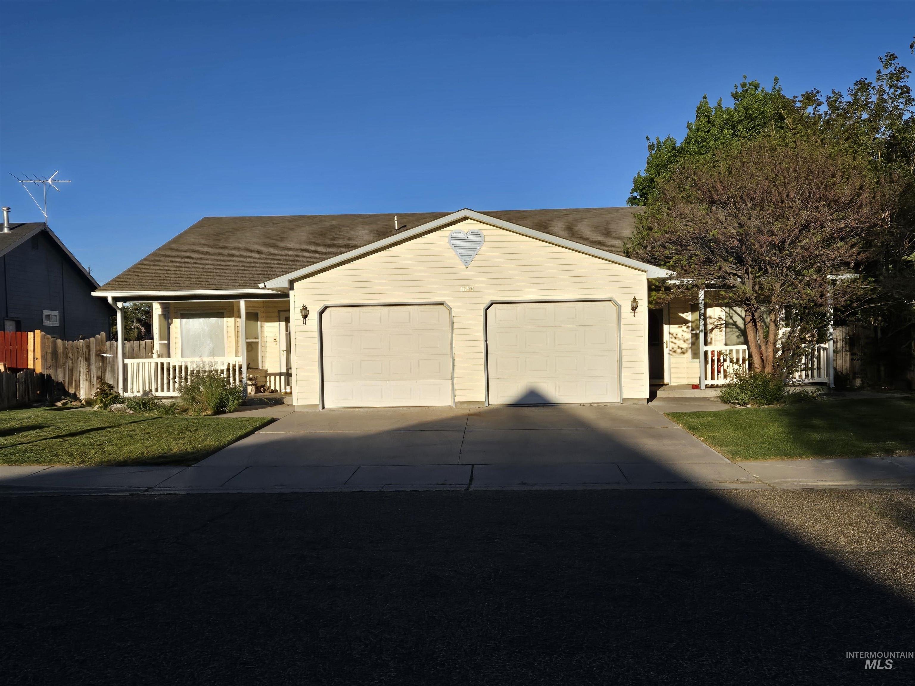 1680 Pennington Dr., Ontario, Oregon 97914, 4 Bedrooms, 2 Bathrooms, Residential For Sale, Price $344,500, 98945830