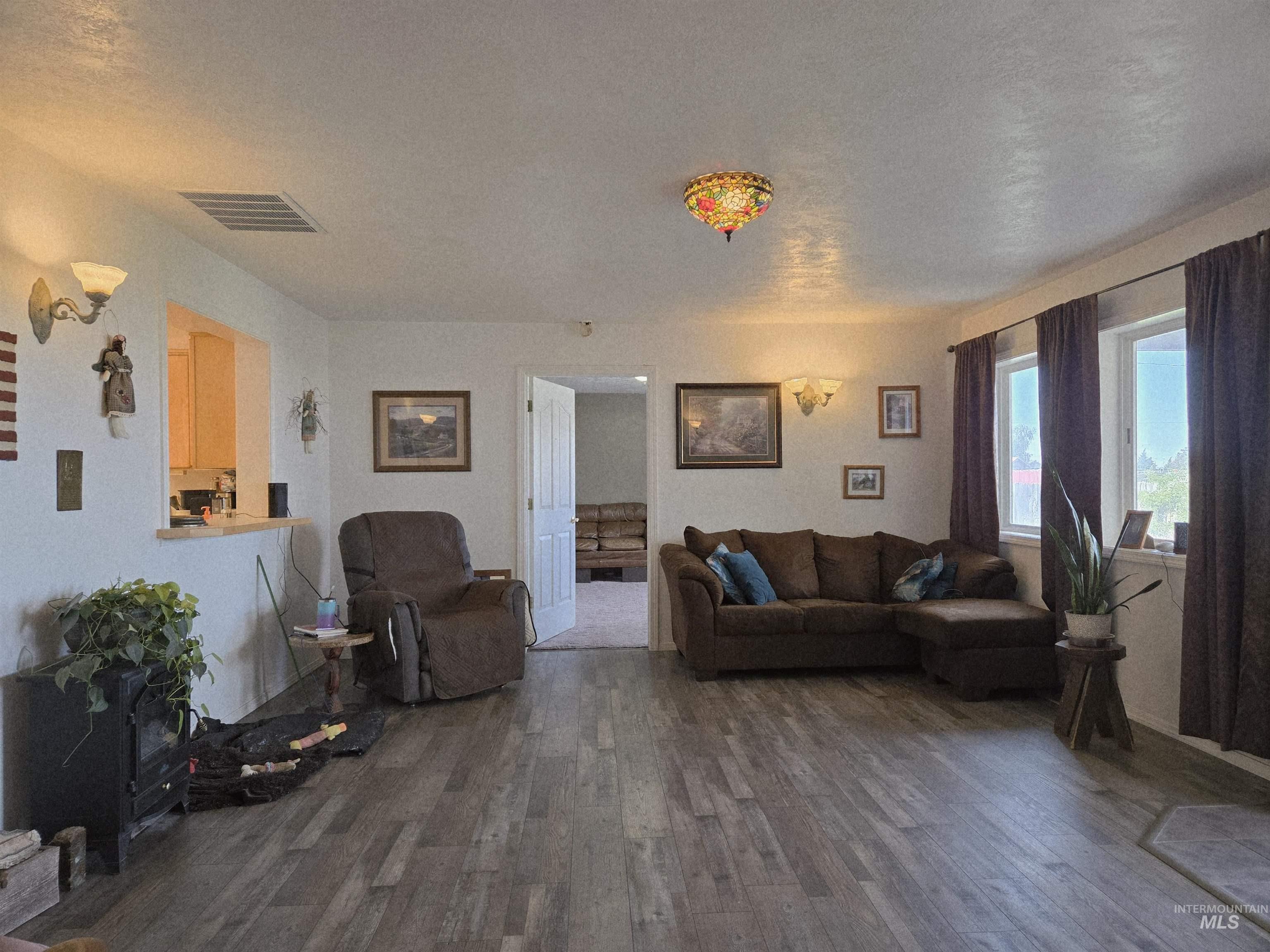 1680 Pennington Dr., Ontario, Oregon 97914, 4 Bedrooms, 2 Bathrooms, Residential For Sale, Price $344,500, 98945830