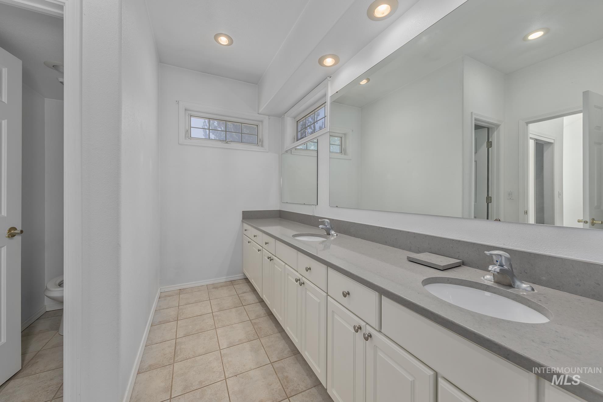 49 NW 19th St, Ontario, Oregon 97914, 4 Bedrooms, 3 Bathrooms, Residential For Sale, Price $485,000, 98945884