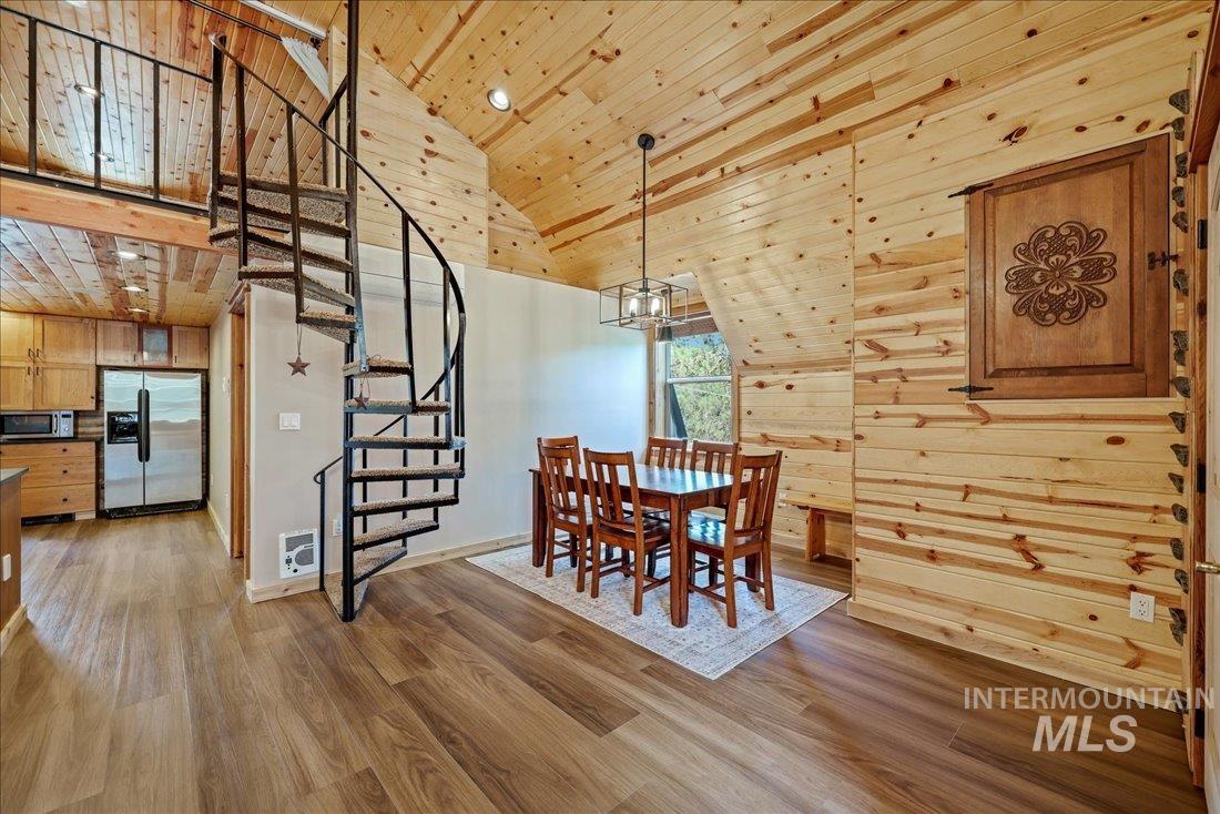 14 Melonie Lp, Cascade, Idaho 83611, 3 Bedrooms, 2 Bathrooms, Residential For Sale, Price $550,000, 98945890