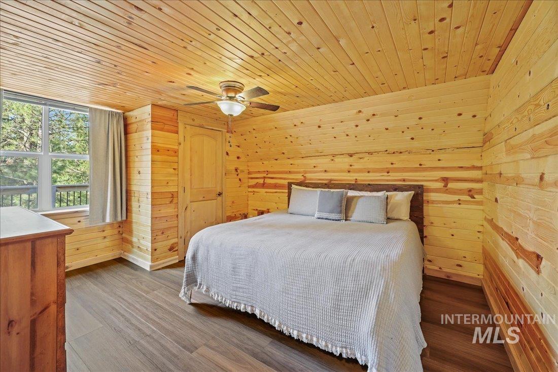 14 Melonie Lp, Cascade, Idaho 83611, 3 Bedrooms, 2 Bathrooms, Residential For Sale, Price $550,000, 98945890