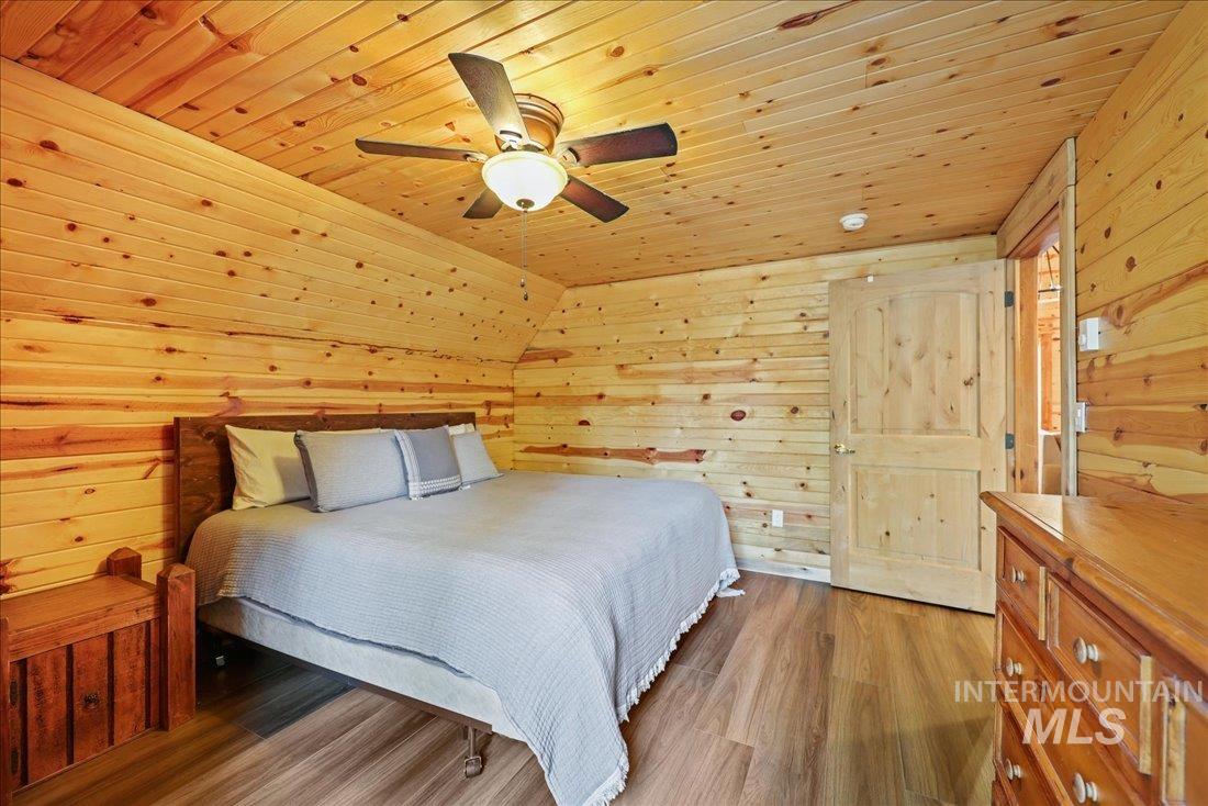 14 Melonie Lp, Cascade, Idaho 83611, 3 Bedrooms, 2 Bathrooms, Residential For Sale, Price $550,000, 98945890
