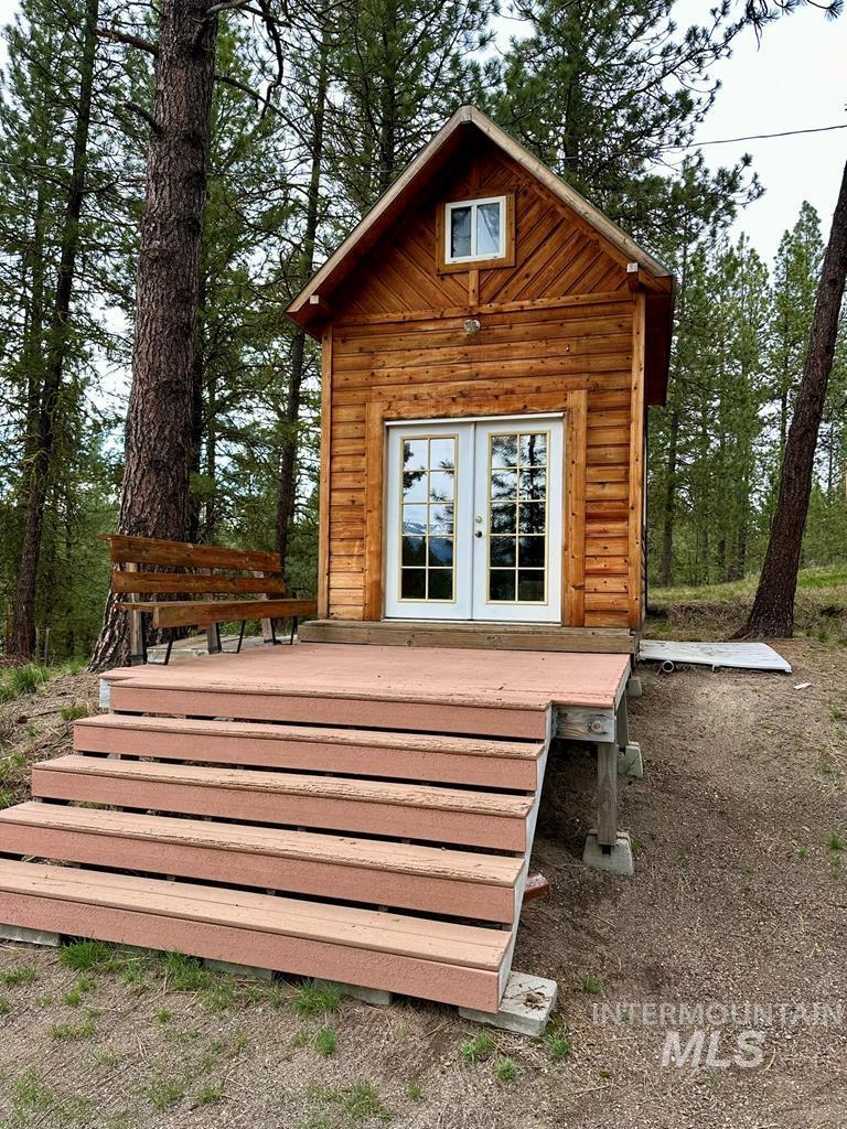 14 Melonie Lp, Cascade, Idaho 83611, 3 Bedrooms, 2 Bathrooms, Residential For Sale, Price $550,000, 98945890