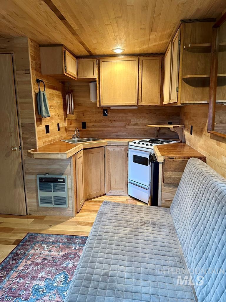 14 Melonie Lp, Cascade, Idaho 83611, 3 Bedrooms, 2 Bathrooms, Residential For Sale, Price $550,000, 98945890