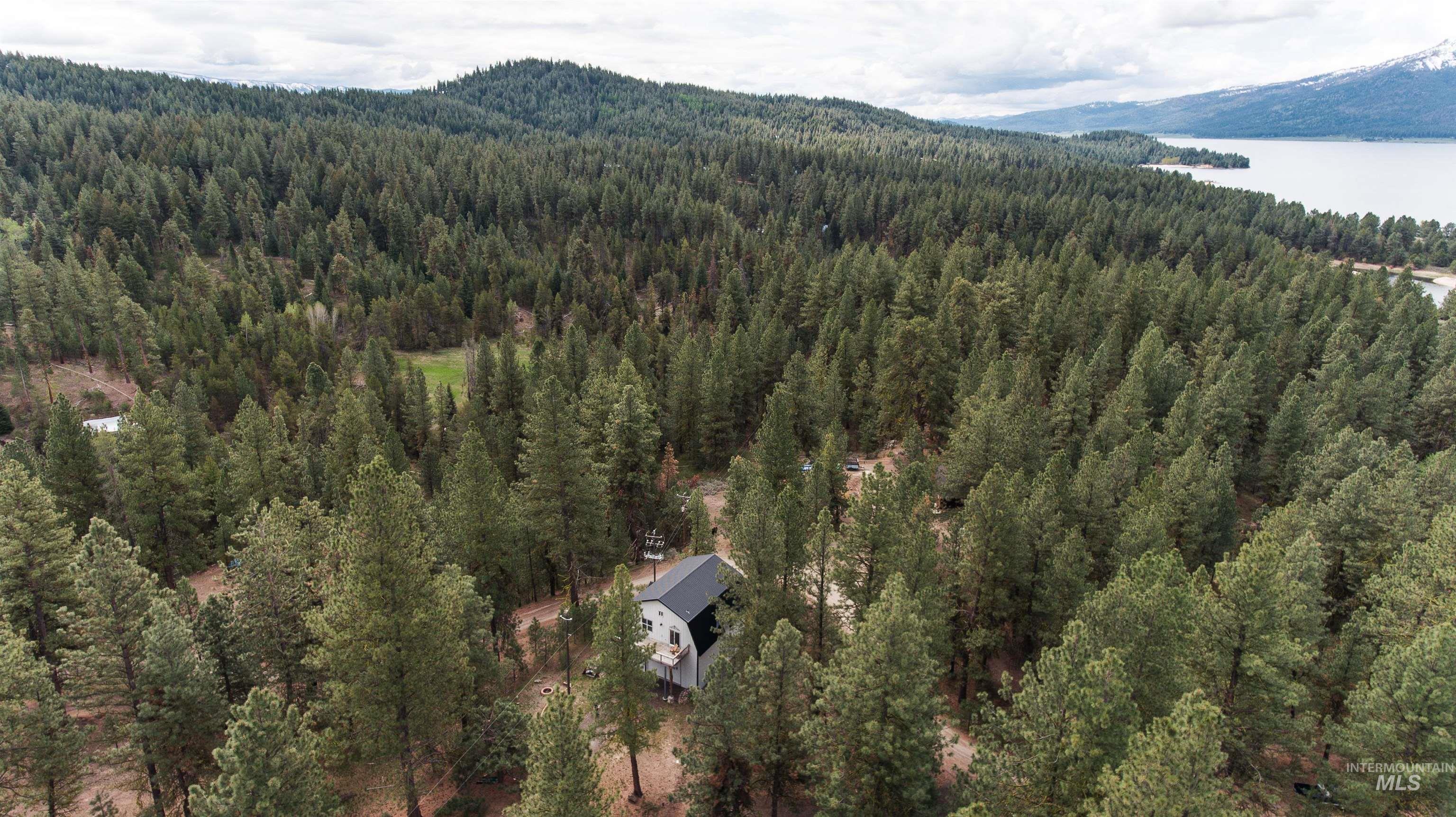 14 Melonie Lp, Cascade, Idaho 83611, 3 Bedrooms, 2 Bathrooms, Residential For Sale, Price $550,000, 98945890