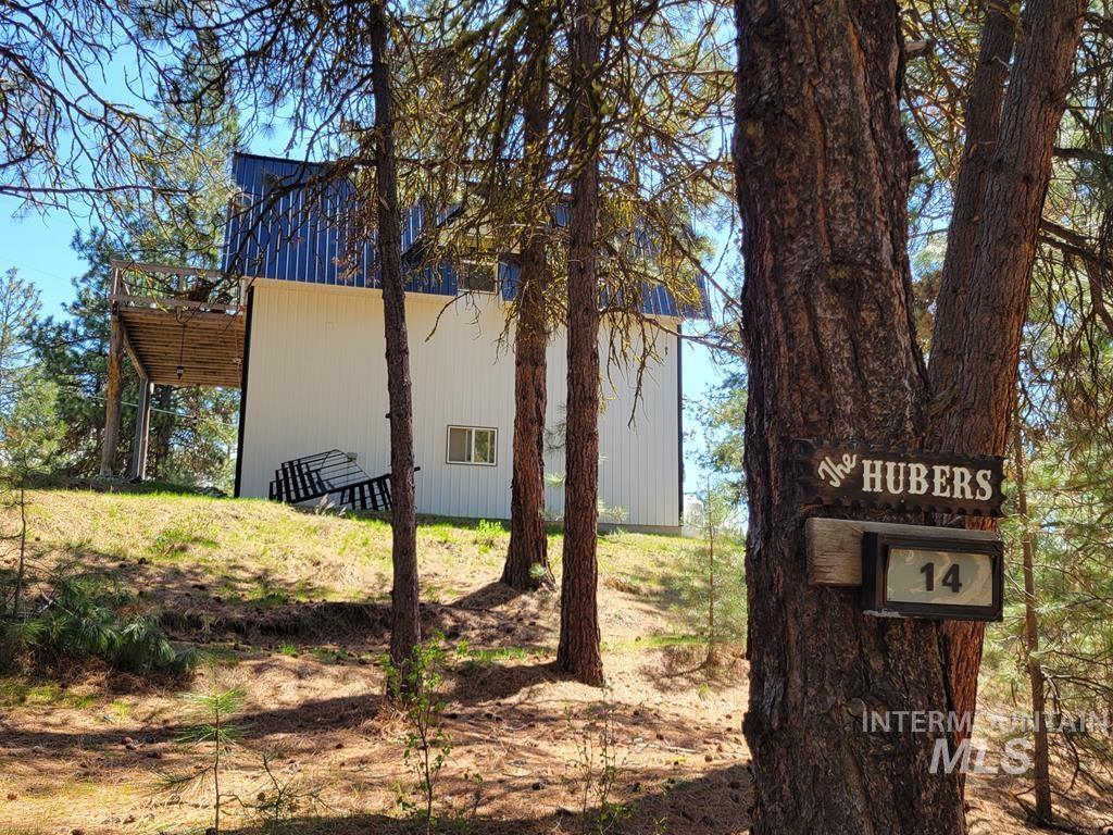 14 Melonie Lp, Cascade, Idaho 83611, 3 Bedrooms, 2 Bathrooms, Residential For Sale, Price $550,000, 98945890