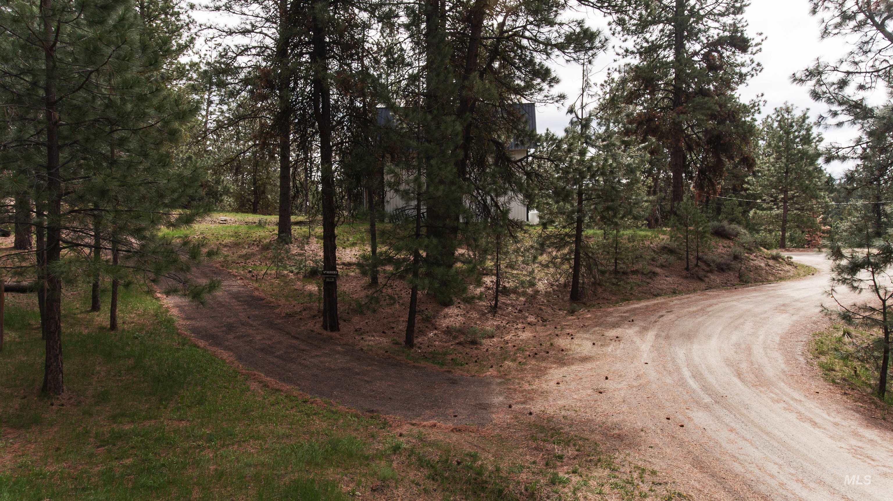 14 Melonie Lp, Cascade, Idaho 83611, 3 Bedrooms, 2 Bathrooms, Residential For Sale, Price $550,000, 98945890