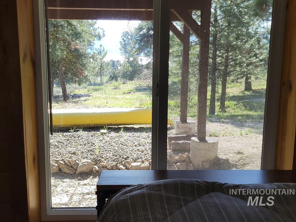 32 Mountain Air Dr, Cascade, Idaho 83611, 1 Bedroom, 1.5 Bathrooms, Residential For Sale, Price $349,499, 98945896