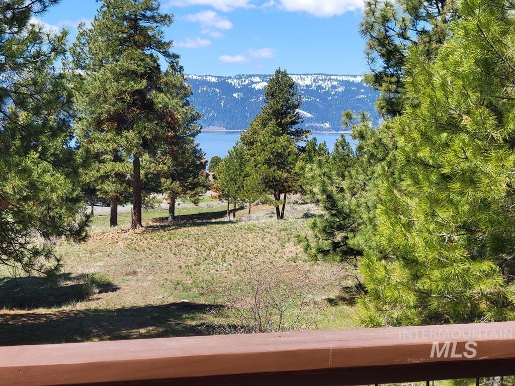 32 Mountain Air Dr, Cascade, Idaho 83611, 1 Bedroom, 1.5 Bathrooms, Residential For Sale, Price $349,499, 98945896