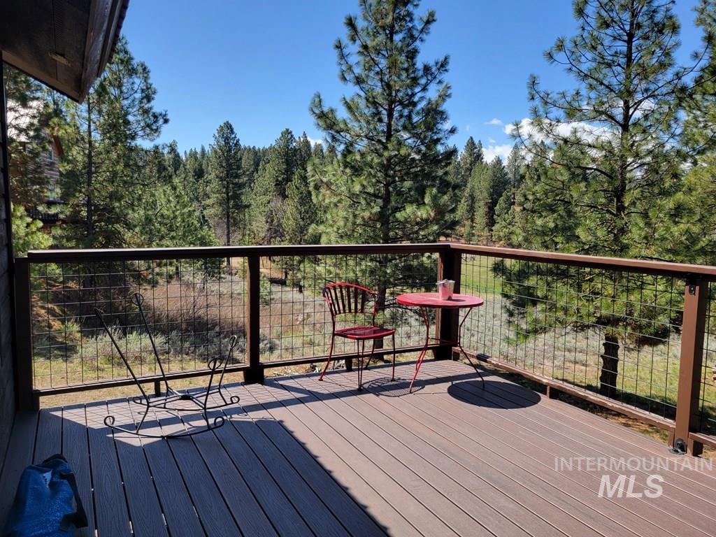 32 Mountain Air Dr, Cascade, Idaho 83611, 1 Bedroom, 1.5 Bathrooms, Residential For Sale, Price $349,499, 98945896