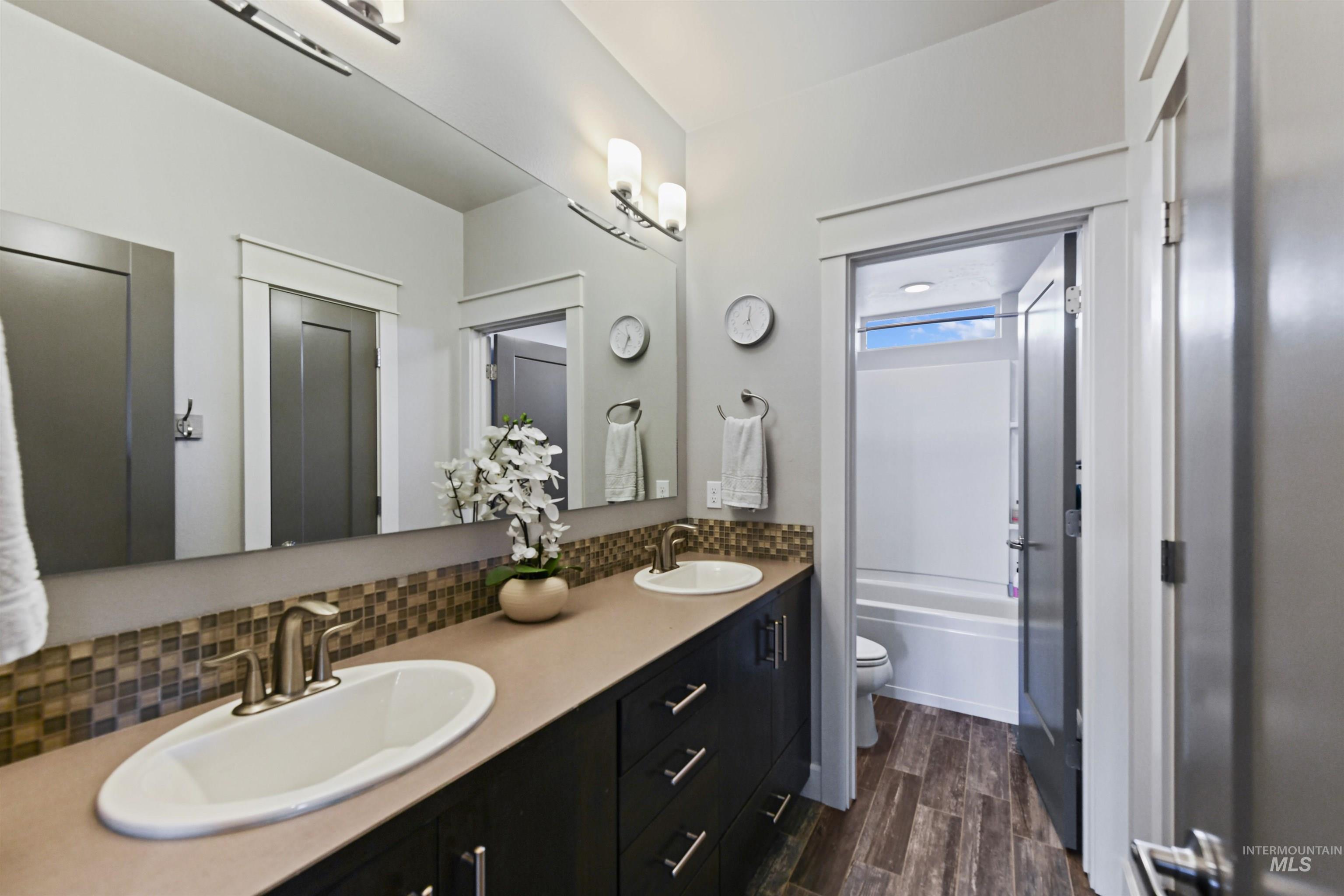 4135 W Wolf Rapids St, Meridian, Idaho 83646, 4 Bedrooms, 2.5 Bathrooms, Residential For Sale, Price $889,000, 98945911