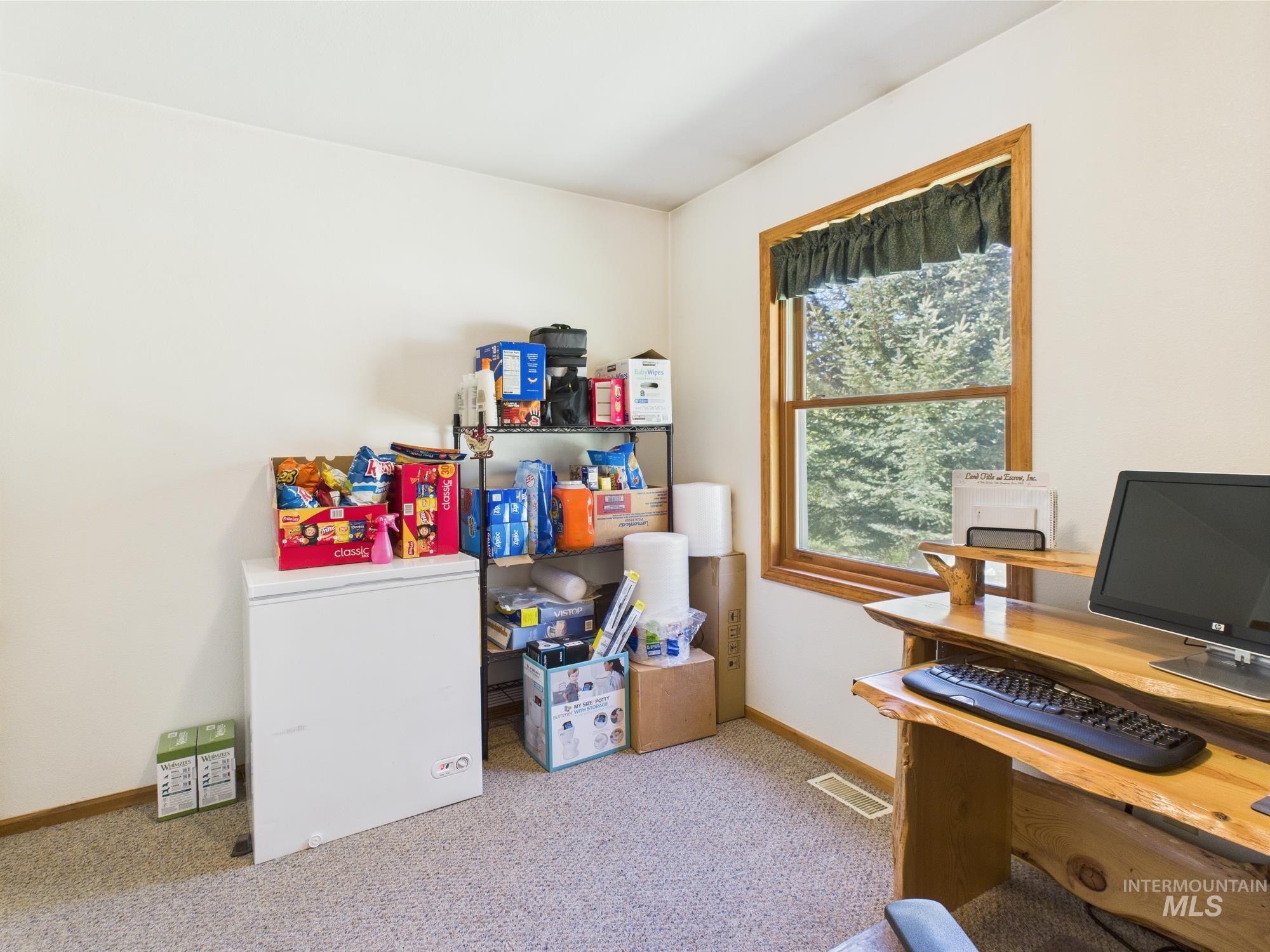9 POND OVERLOOK, Idaho City, Idaho 83631, 3 Bedrooms, 2 Bathrooms, Residential For Sale, Price $475,000, 98945928