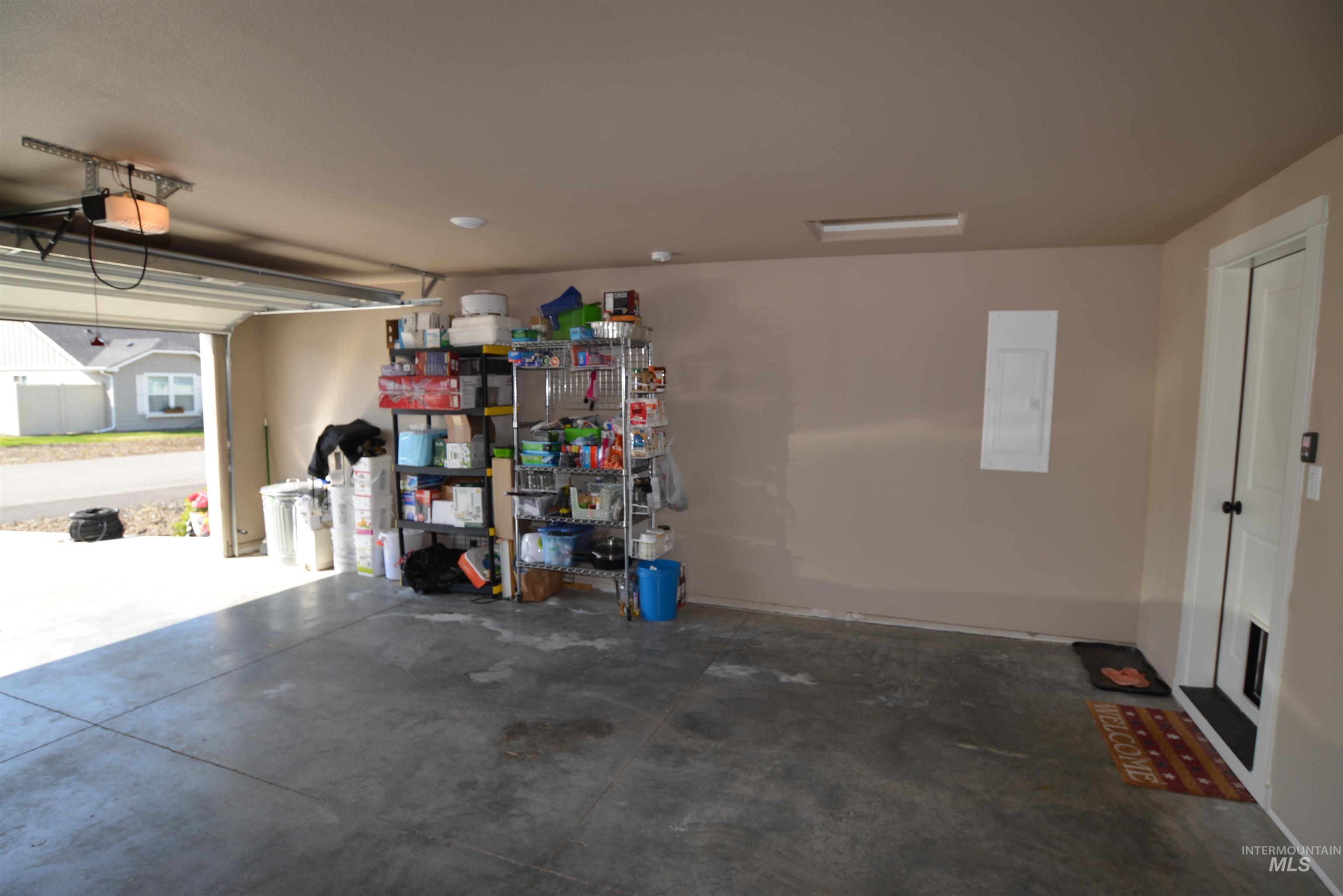 2431 Legacy Ct, Clarkston, Washington 99403, 3 Bedrooms, 2 Bathrooms, Residential For Sale, Price $422,000, 98945932