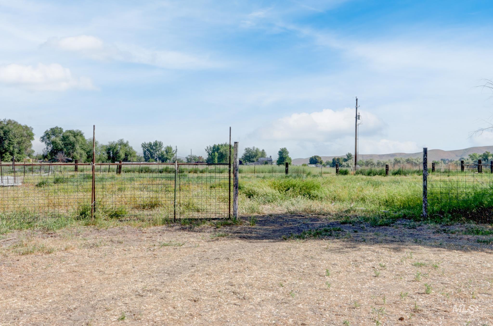 12230 Highway 95, Payette, Idaho 83661, 3 Bedrooms, 2 Bathrooms, Residential For Sale, Price $275,000, 98945939