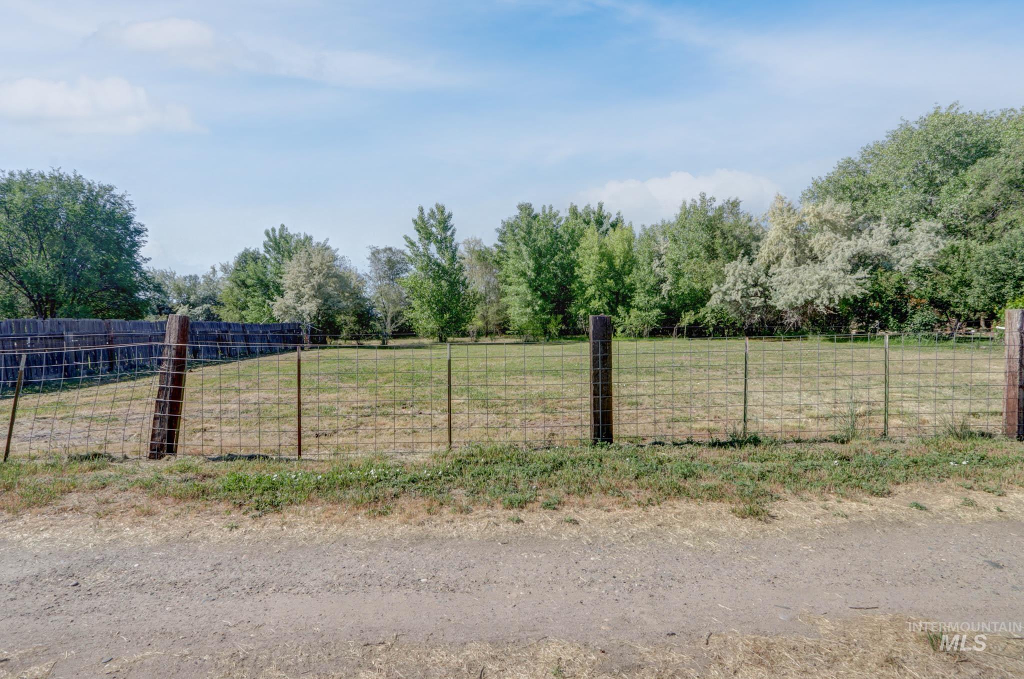 12230 Highway 95, Payette, Idaho 83661, 3 Bedrooms, 2 Bathrooms, Residential For Sale, Price $275,000, 98945939