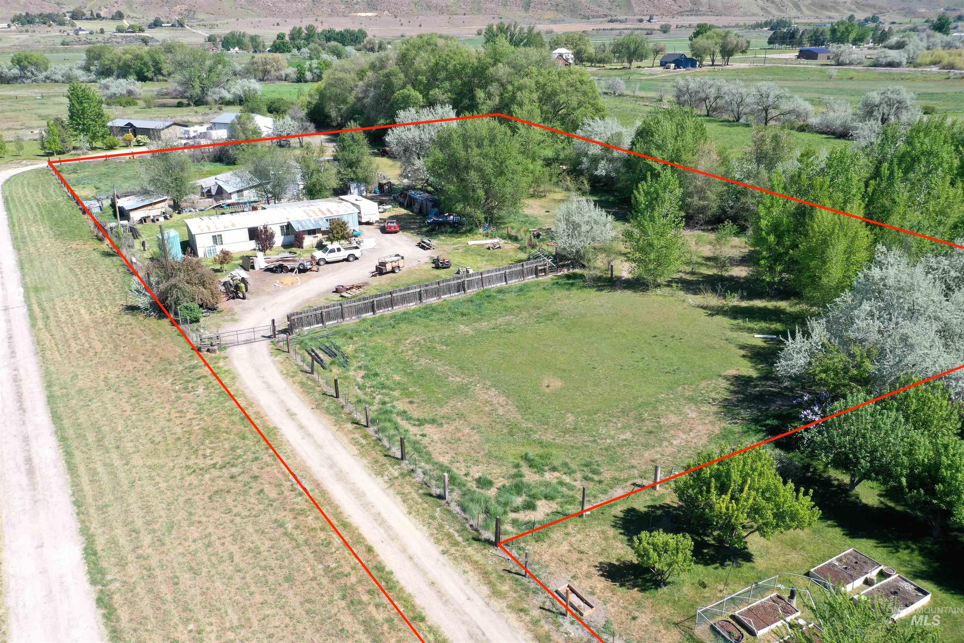 12230 Highway 95, Payette, Idaho 83661, 3 Bedrooms, 2 Bathrooms, Residential For Sale, Price $275,000, 98945939