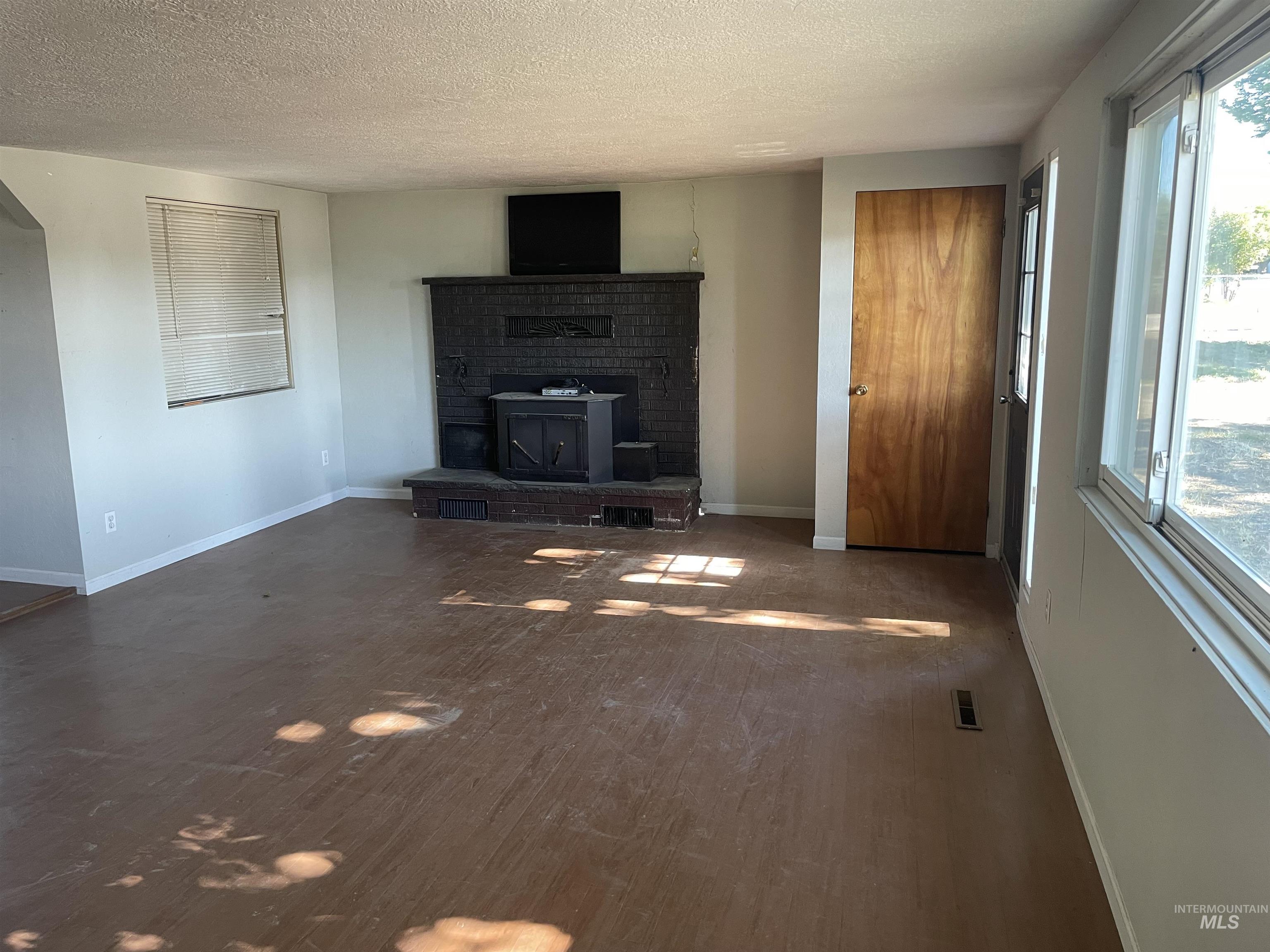 2815 Airport Ave, Caldwell, Idaho 83607, 2 Bedrooms, 2 Bathrooms, Residential For Sale, Price $499,999, 98945948
