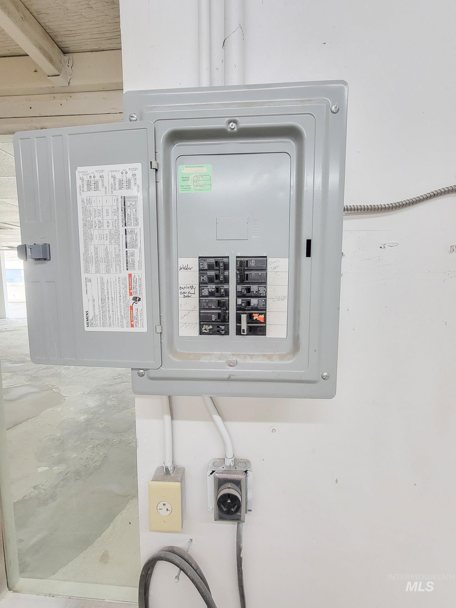 400 Diagonal, Clarkston, Washington 99403, Business/Commercial For Sale, Price $399,900, 98945990