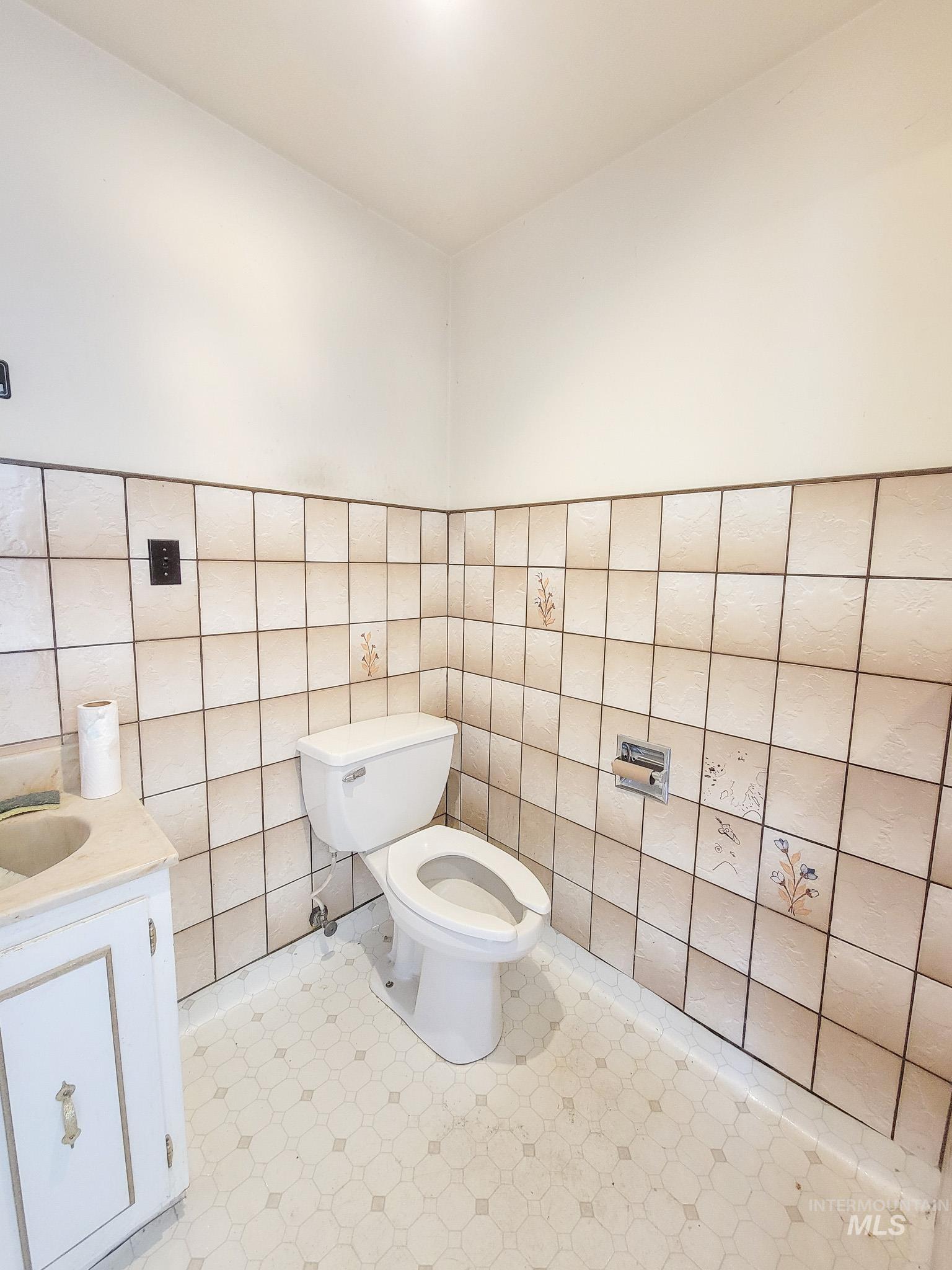 400 Diagonal, Clarkston, Washington 99403, Business/Commercial For Sale, Price $399,900, 98945990