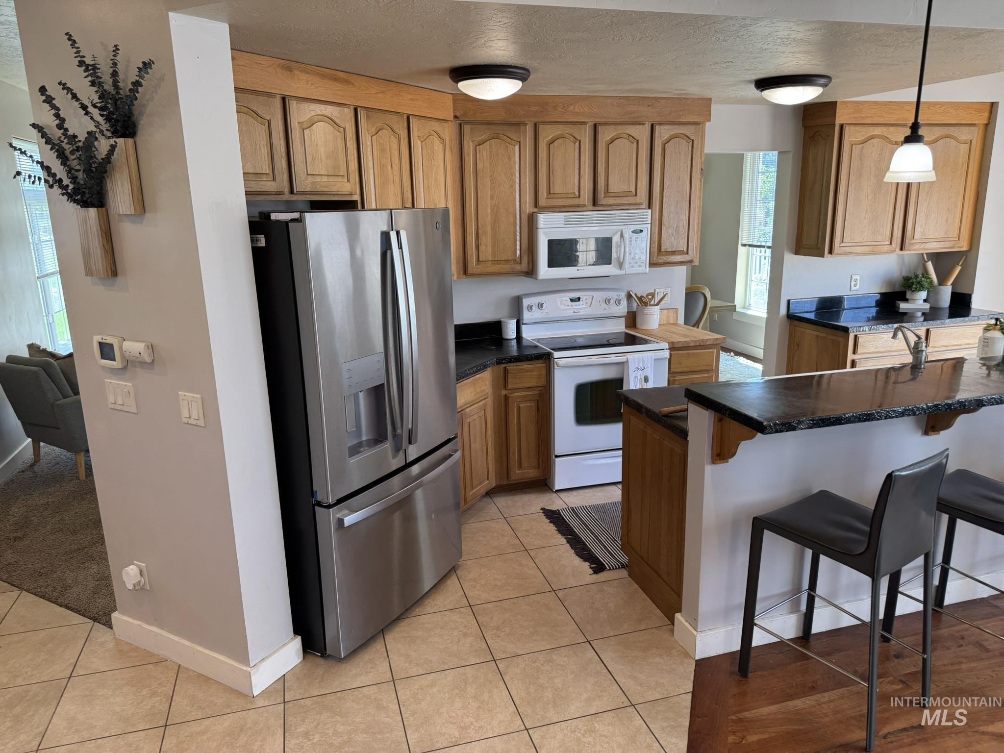 140 W Valley Road, Hagerman, Idaho 83332, 5 Bedrooms, 2.5 Bathrooms, Residential For Sale, Price $425,000, 98946037