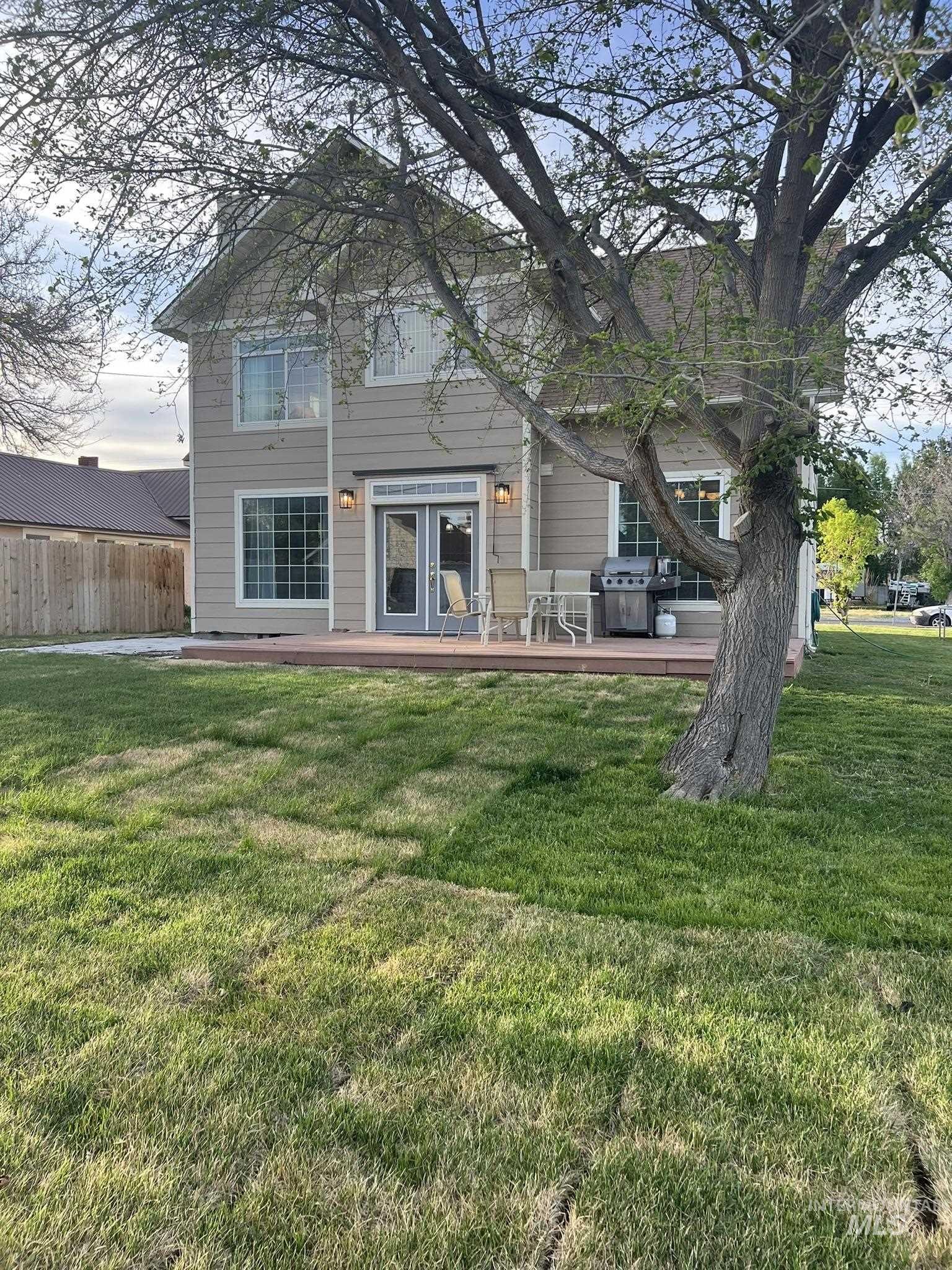 140 W Valley Road, Hagerman, Idaho 83332, 5 Bedrooms, 2.5 Bathrooms, Residential For Sale, Price $425,000, 98946037