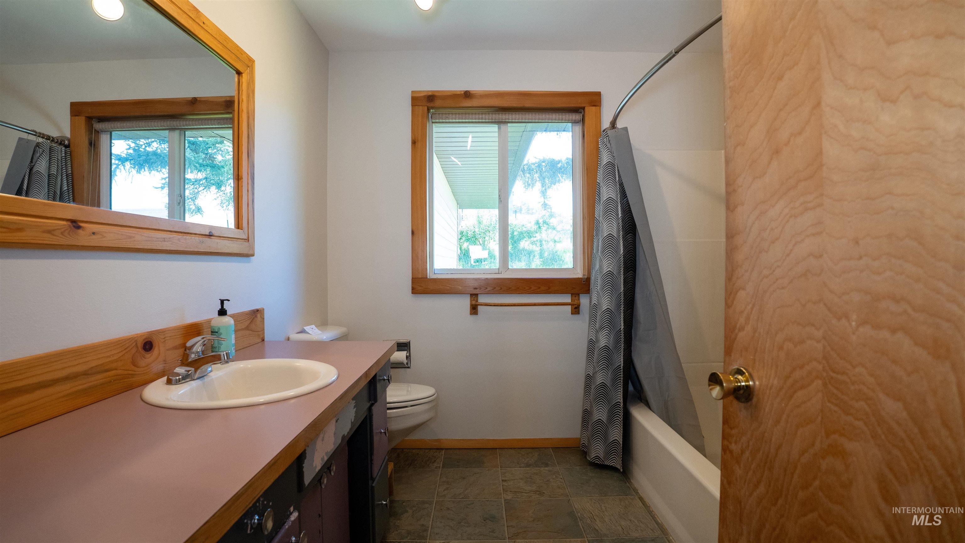 33818 North Rd, Kendrick, Idaho 83537, 5 Bedrooms, 2 Bathrooms, Residential For Sale, Price $445,000, 98946048
