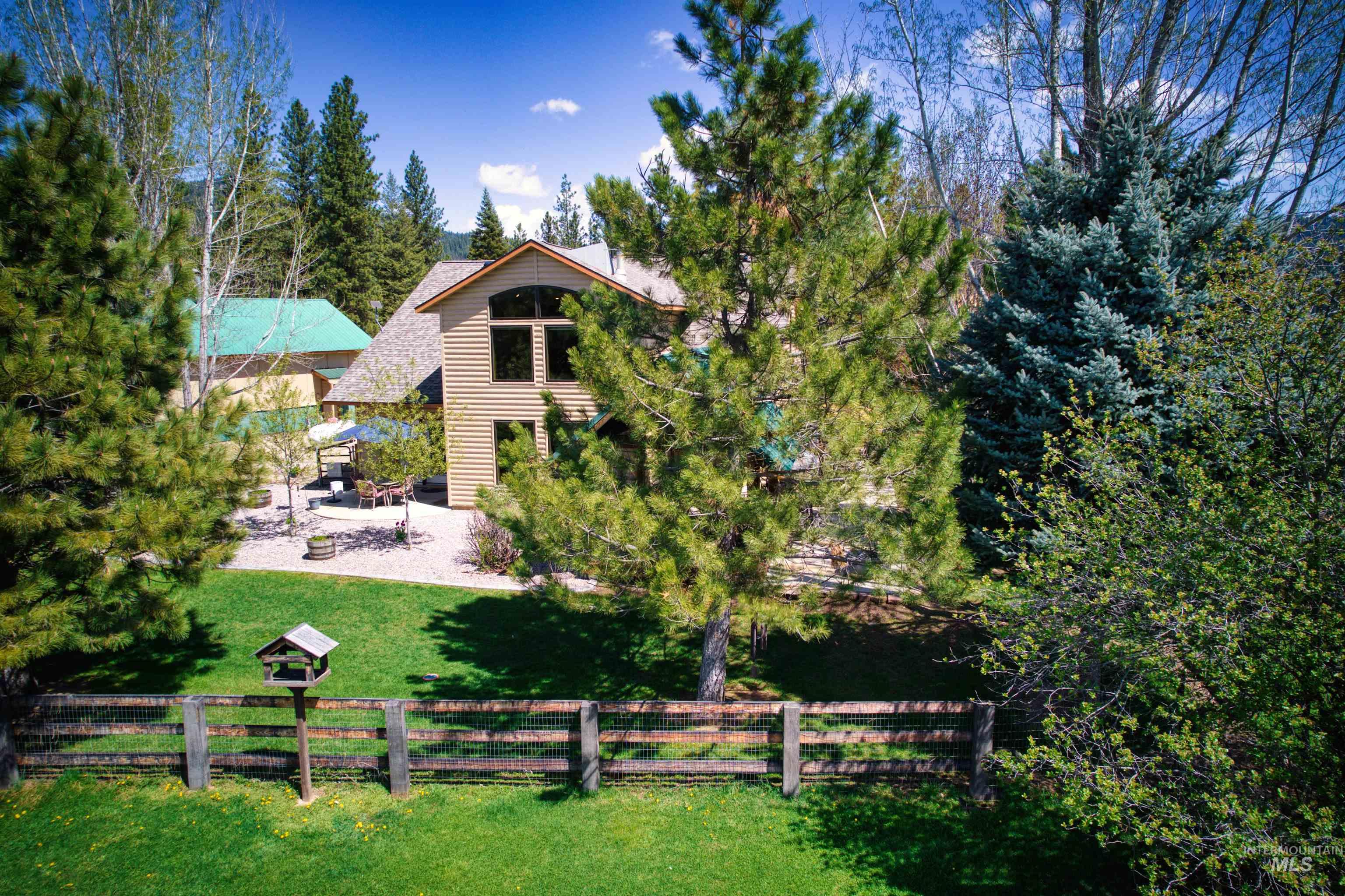 15 Skyline Lane, Garden Valley, Idaho 83622, 3 Bedrooms, 3 Bathrooms, Residential For Sale, Price $995,000, 98946053