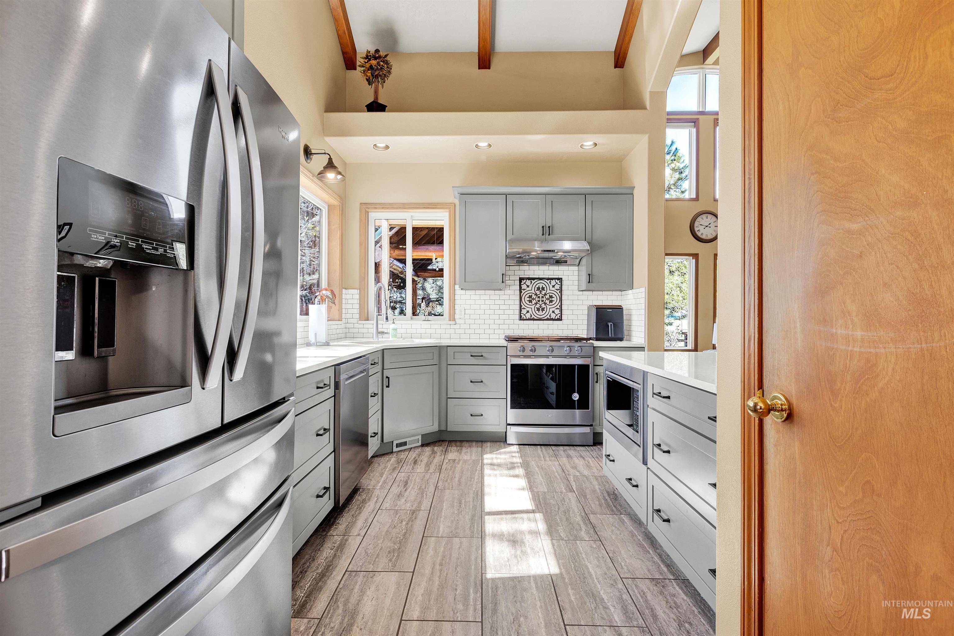 15 Skyline Lane, Garden Valley, Idaho 83622, 3 Bedrooms, 3 Bathrooms, Residential For Sale, Price $995,000, 98946053