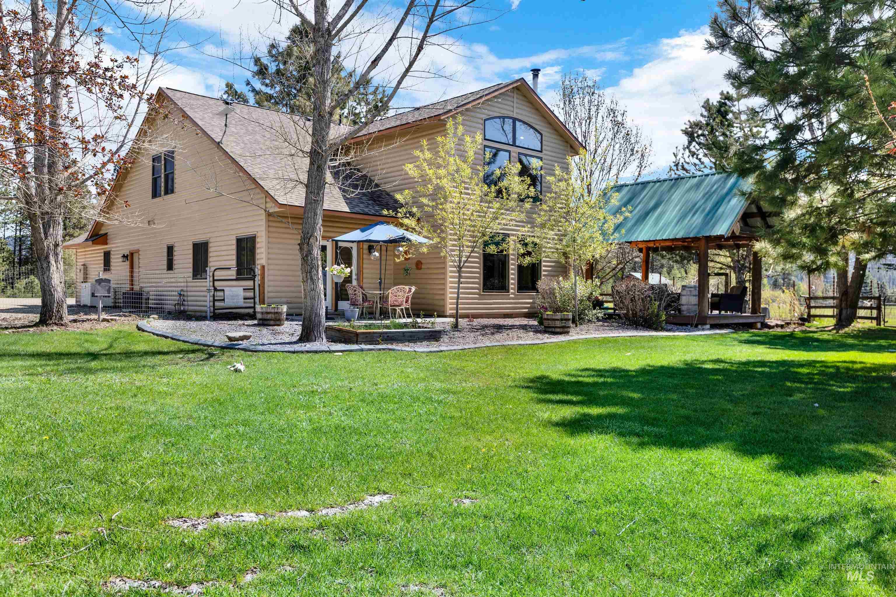 15 Skyline Lane, Garden Valley, Idaho 83622, 3 Bedrooms, 3 Bathrooms, Residential For Sale, Price $995,000, 98946053