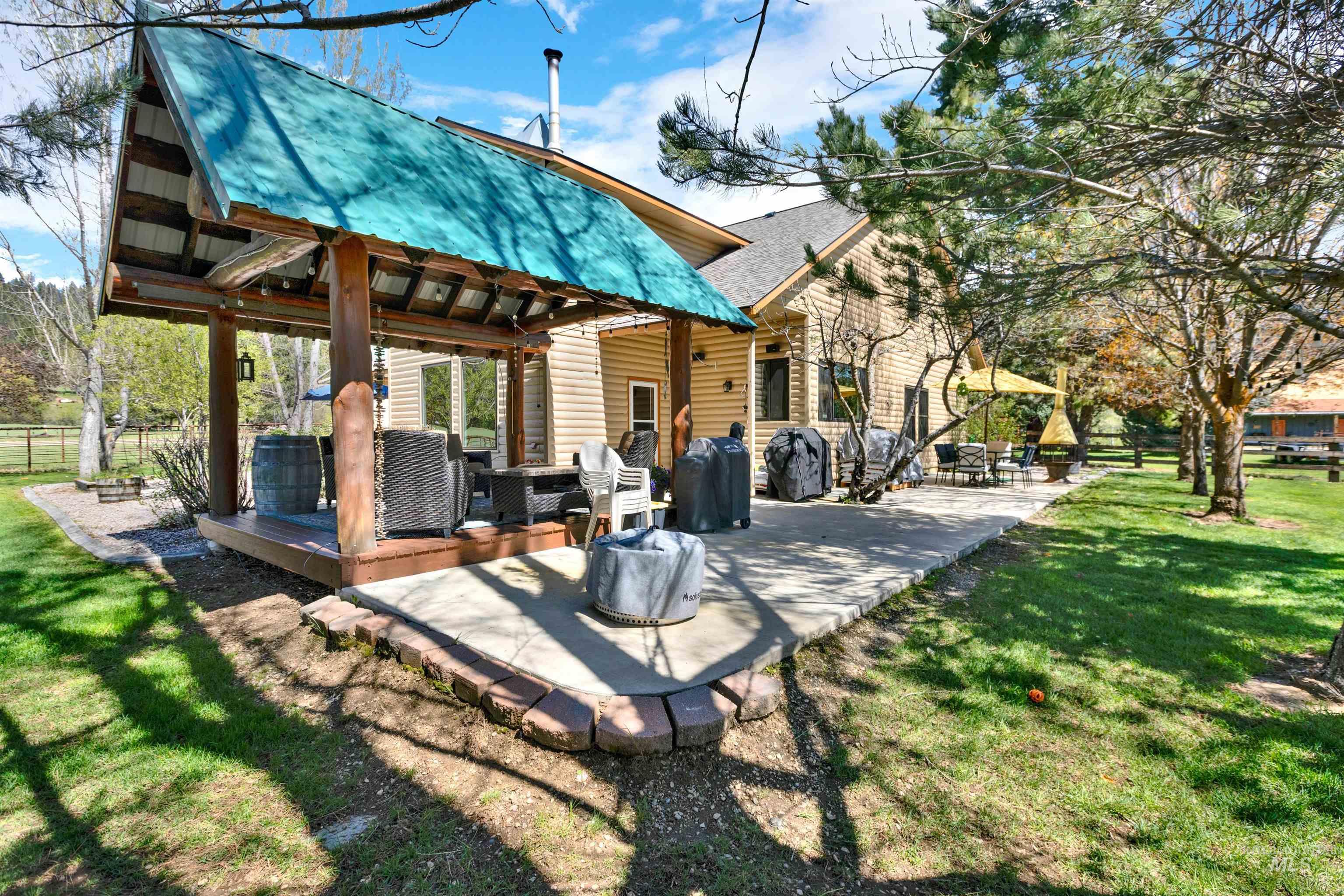 15 Skyline Lane, Garden Valley, Idaho 83622, 3 Bedrooms, 3 Bathrooms, Residential For Sale, Price $995,000, 98946053