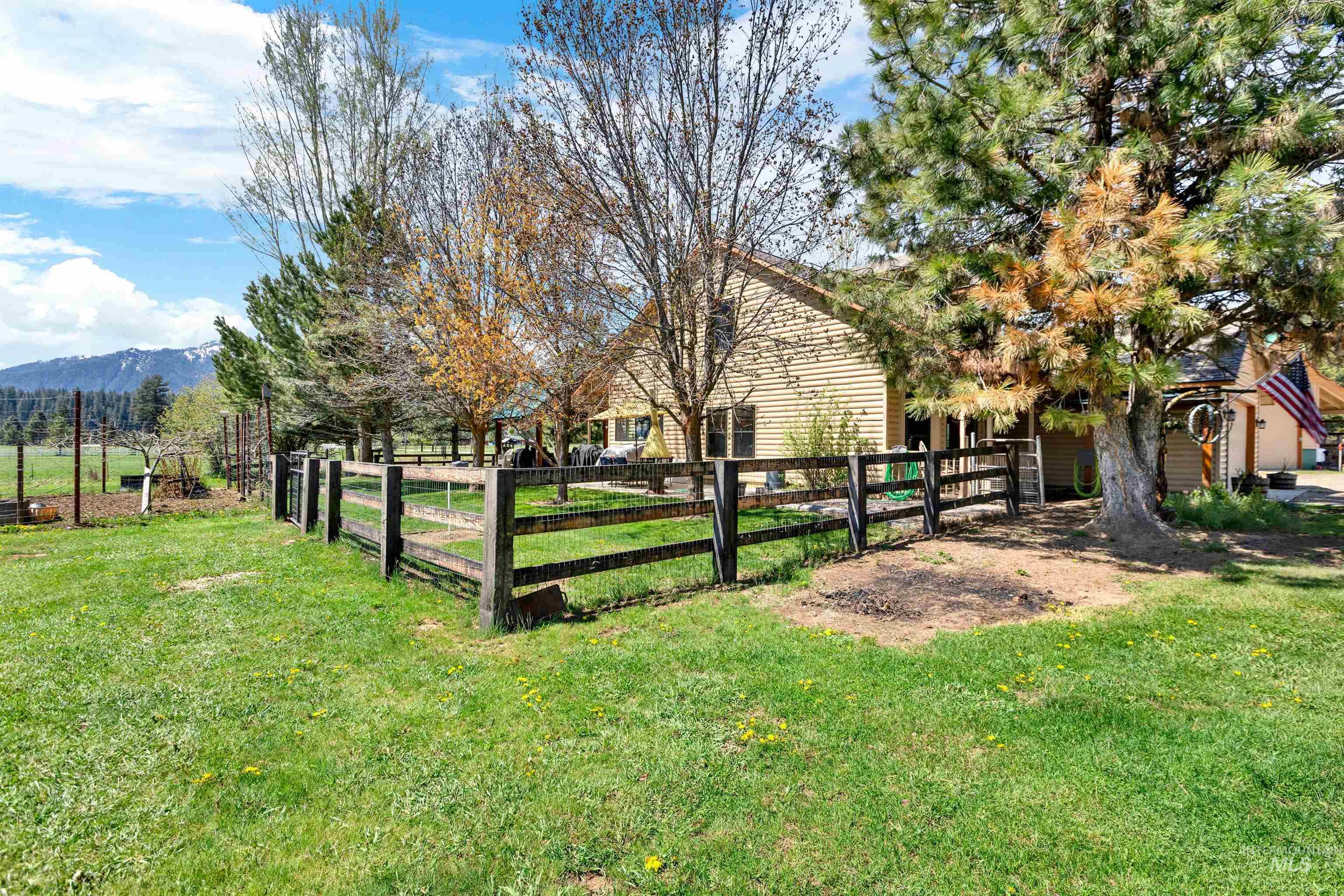15 Skyline Lane, Garden Valley, Idaho 83622, 3 Bedrooms, 3 Bathrooms, Residential For Sale, Price $995,000, 98946053