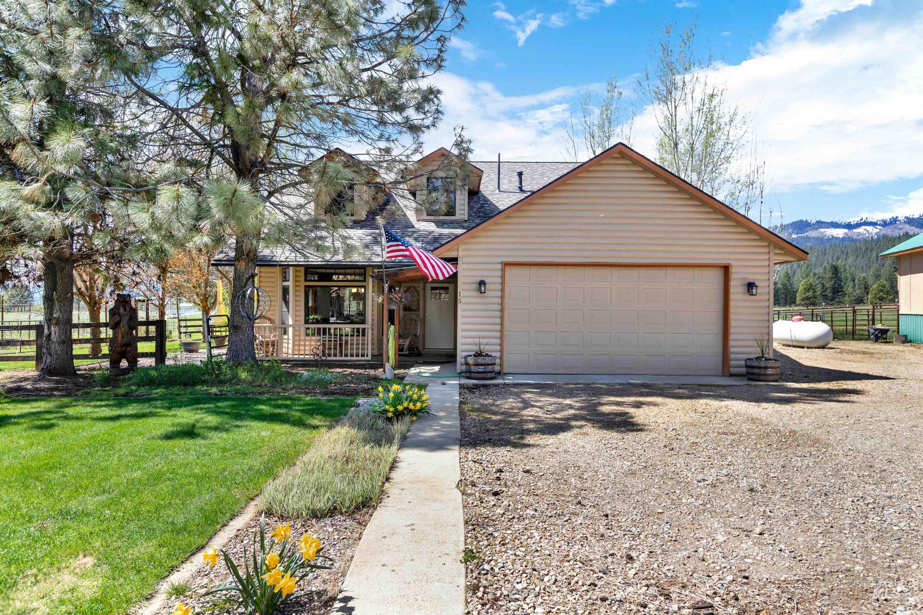 15 Skyline Lane, Garden Valley, Idaho 83622, 3 Bedrooms, 3 Bathrooms, Residential For Sale, Price $995,000, 98946053