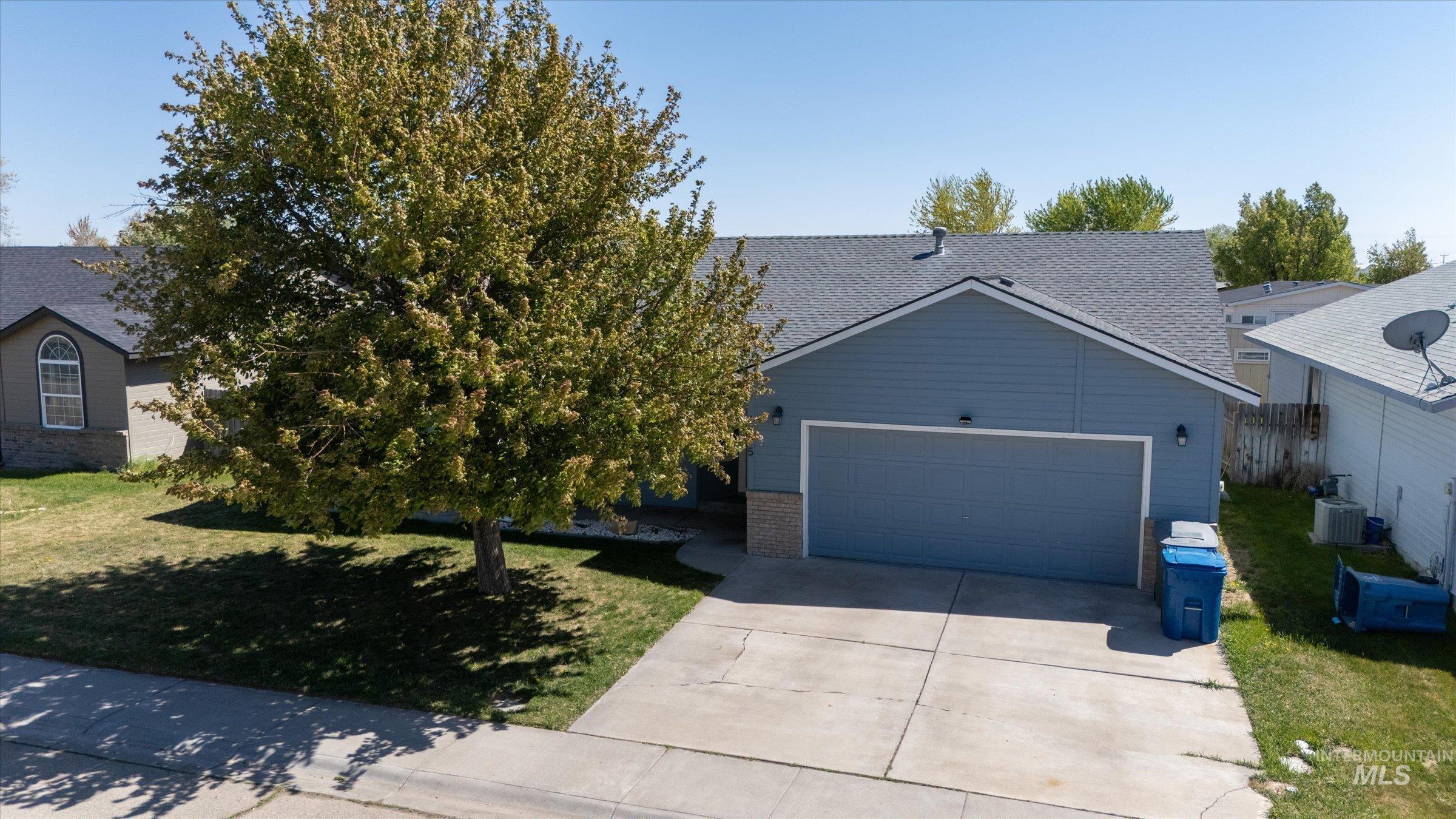 1505 Peregrine Dr, Mountain Home, Idaho 83647-4433, 4 Bedrooms, 2 Bathrooms, Residential For Sale, Price $334,500, 98946060