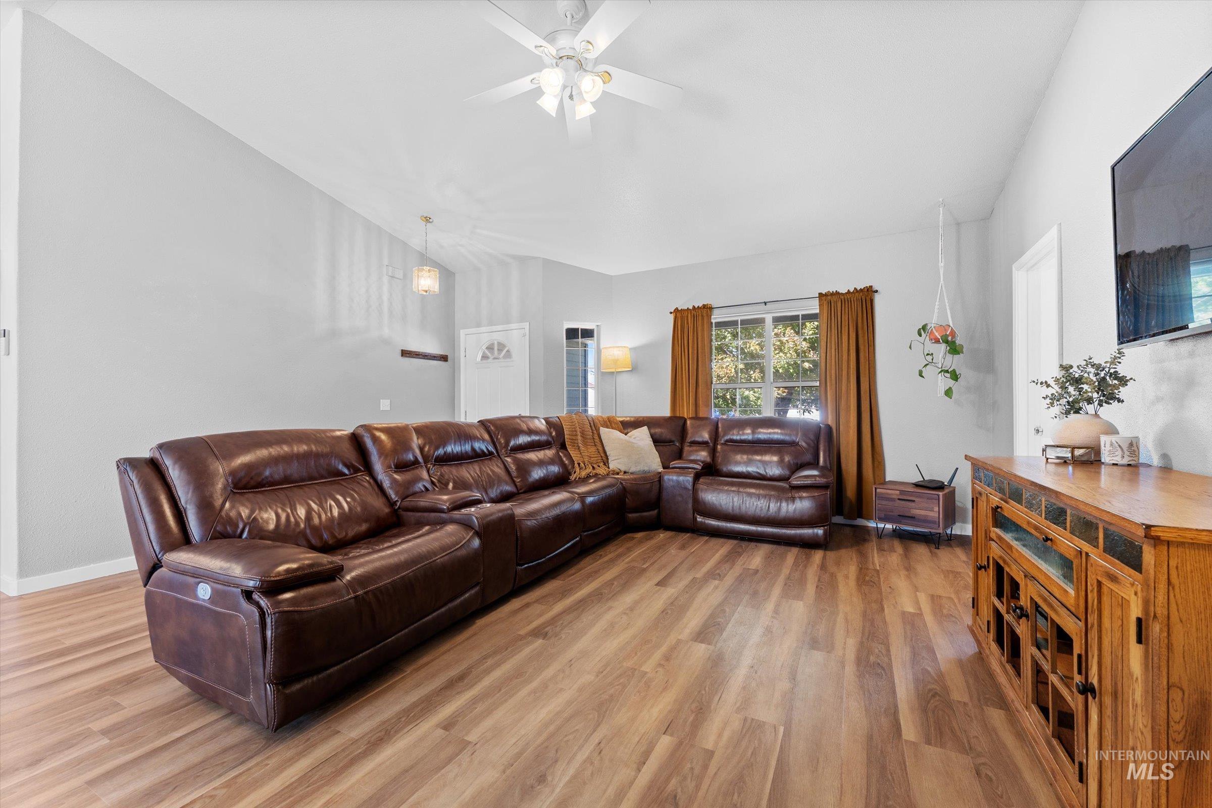 1505 Peregrine Dr, Mountain Home, Idaho 83647-4433, 4 Bedrooms, 2 Bathrooms, Residential For Sale, Price $334,500, 98946060