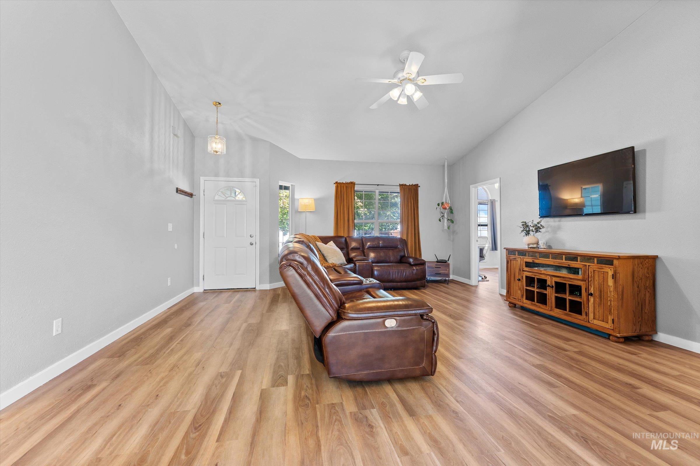 1505 Peregrine Dr, Mountain Home, Idaho 83647-4433, 4 Bedrooms, 2 Bathrooms, Residential For Sale, Price $334,500, 98946060