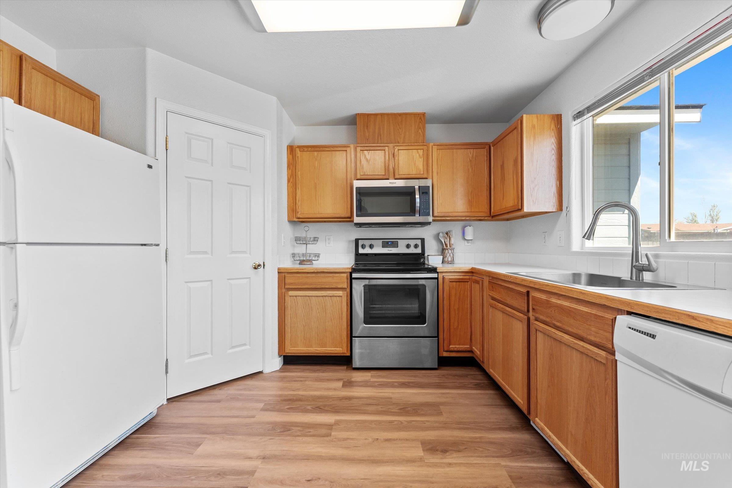 1505 Peregrine Dr, Mountain Home, Idaho 83647-4433, 4 Bedrooms, 2 Bathrooms, Residential For Sale, Price $334,500, 98946060