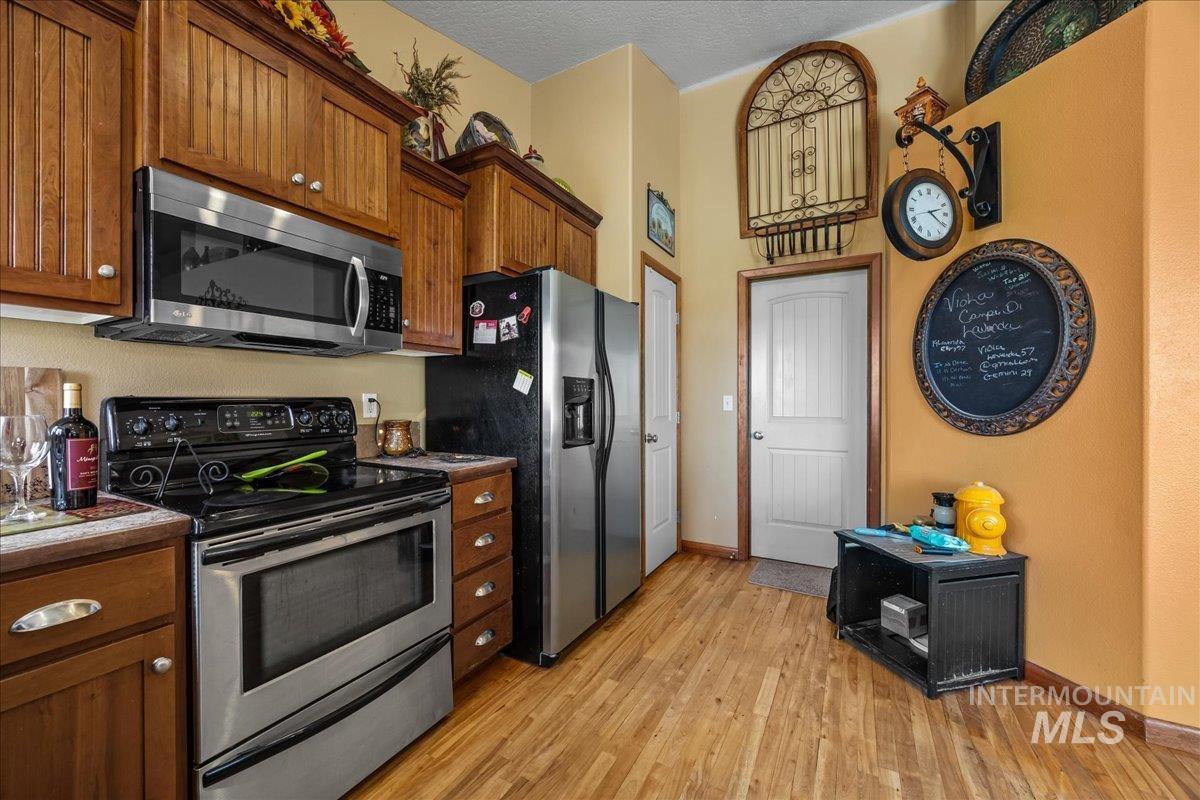 19250 Quarter Mile Ln, Caldwell, Idaho 83607-9002, 6 Bedrooms, 4 Bathrooms, Residential For Sale, Price $899,700, 98946100