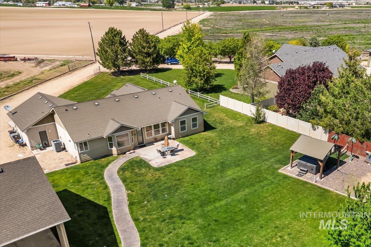 19250 Quarter Mile Ln, Caldwell, Idaho 83607-9002, 6 Bedrooms, 4 Bathrooms, Residential For Sale, Price $899,700, 98946100
