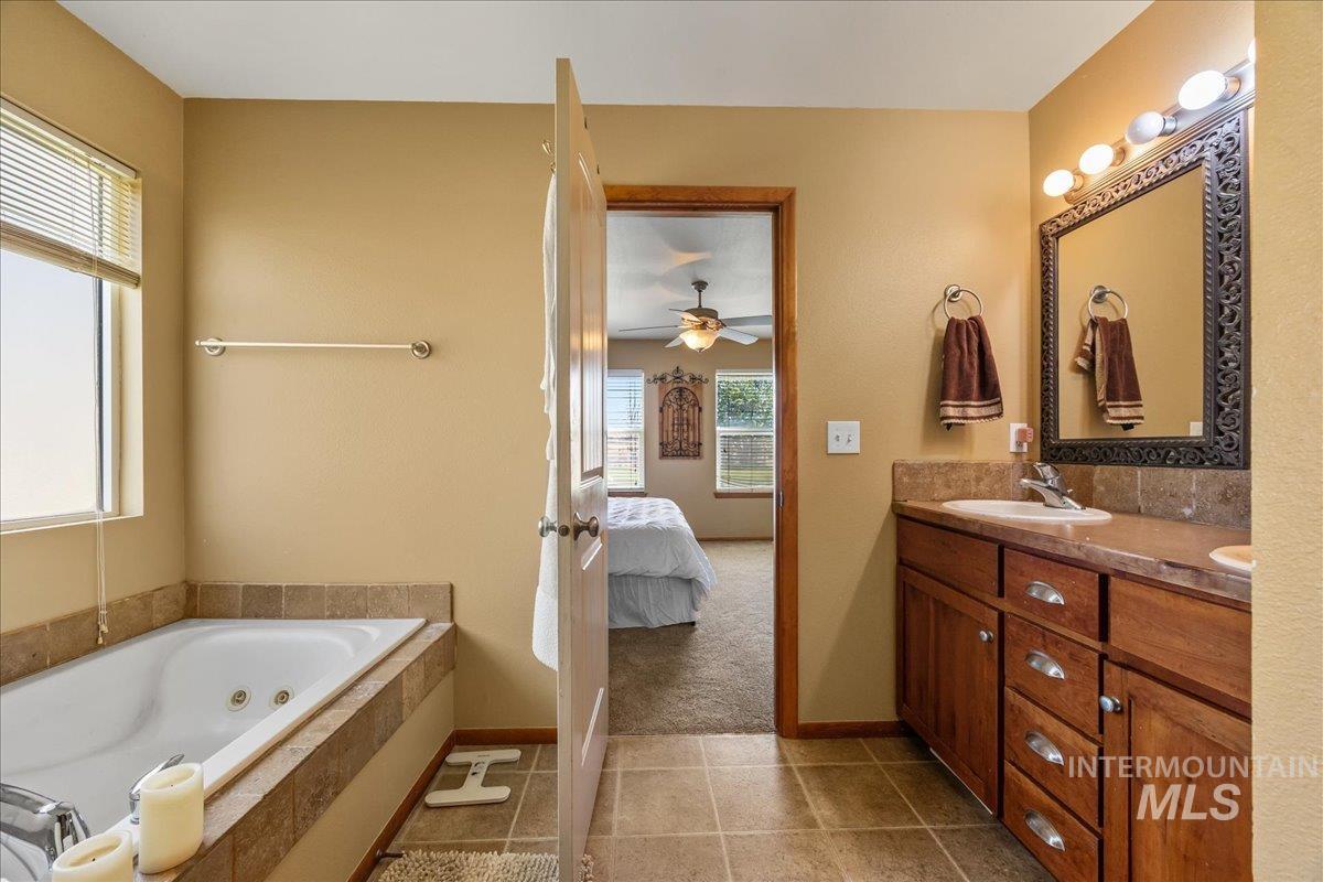 19250 Quarter Mile Ln, Caldwell, Idaho 83607-9002, 6 Bedrooms, 4 Bathrooms, Residential For Sale, Price $899,700, 98946100