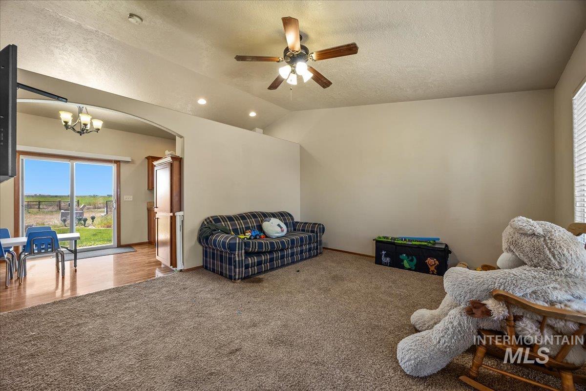 19250 Quarter Mile Ln, Caldwell, Idaho 83607-9002, 6 Bedrooms, 4 Bathrooms, Residential For Sale, Price $899,700, 98946100